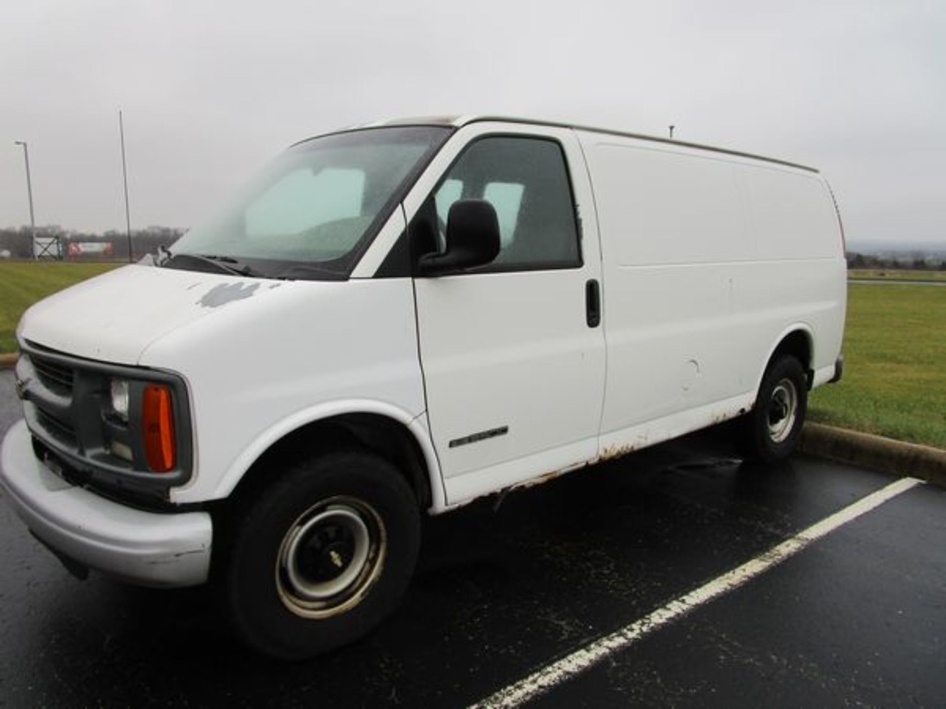 2001 Chevrolet G30 Express Van, v/n 1GCHG35R51170275, 218,623 Miles