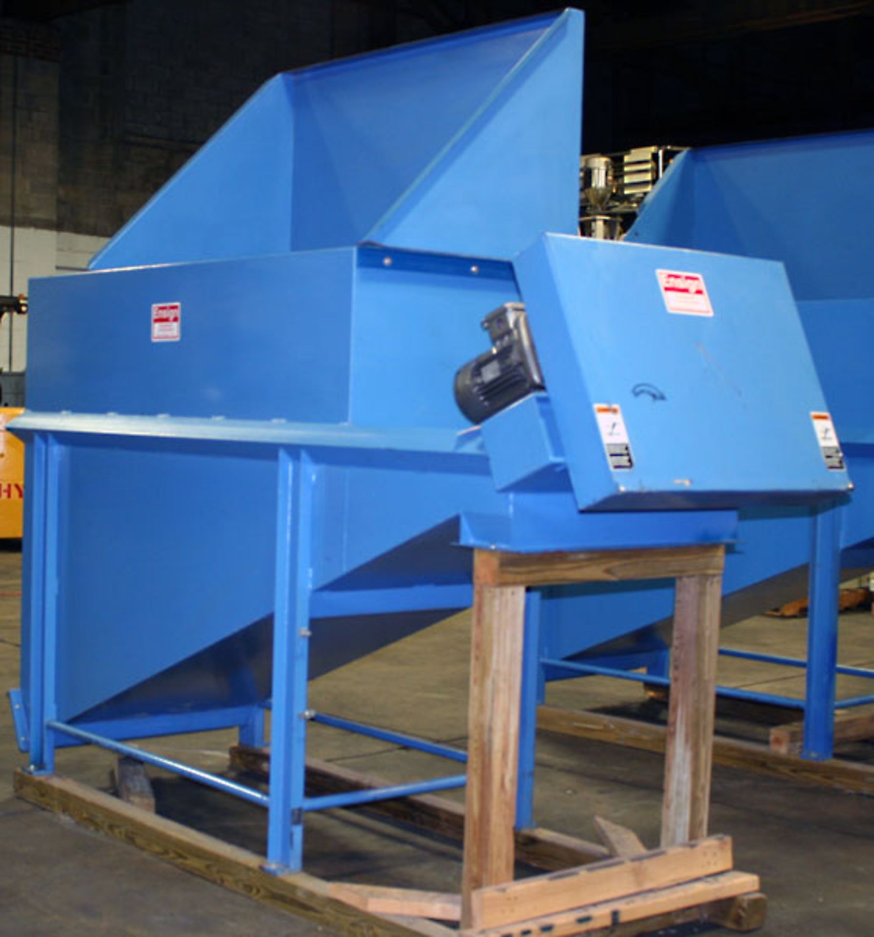 Used Ensign D002 63 Cu. Ft. Live Bottom Bin