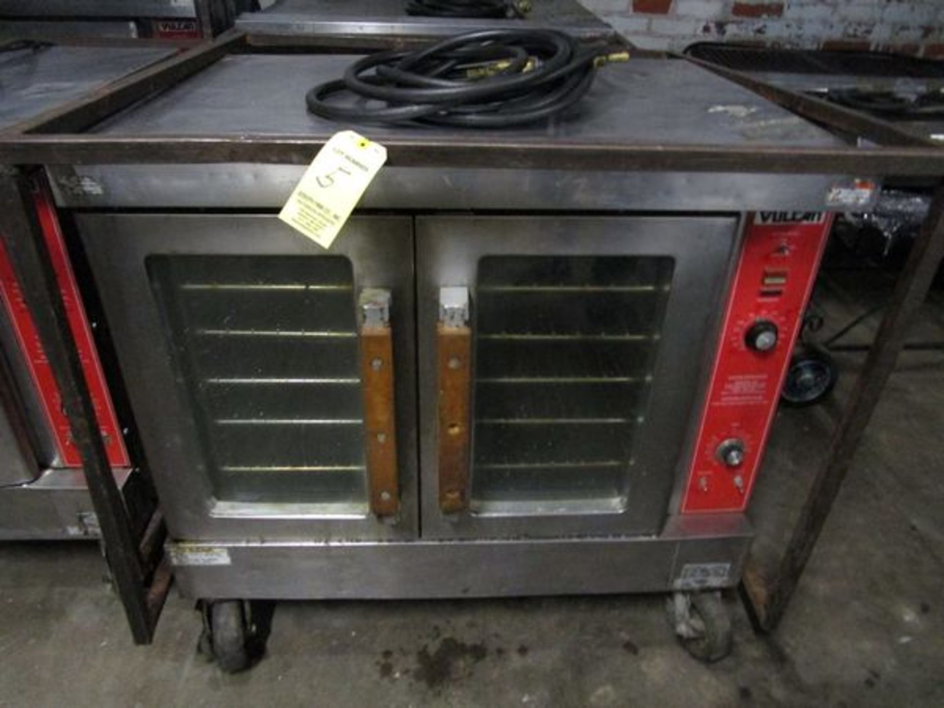 Vulcan 2-Door LP Port. Convection Oven, Full Size