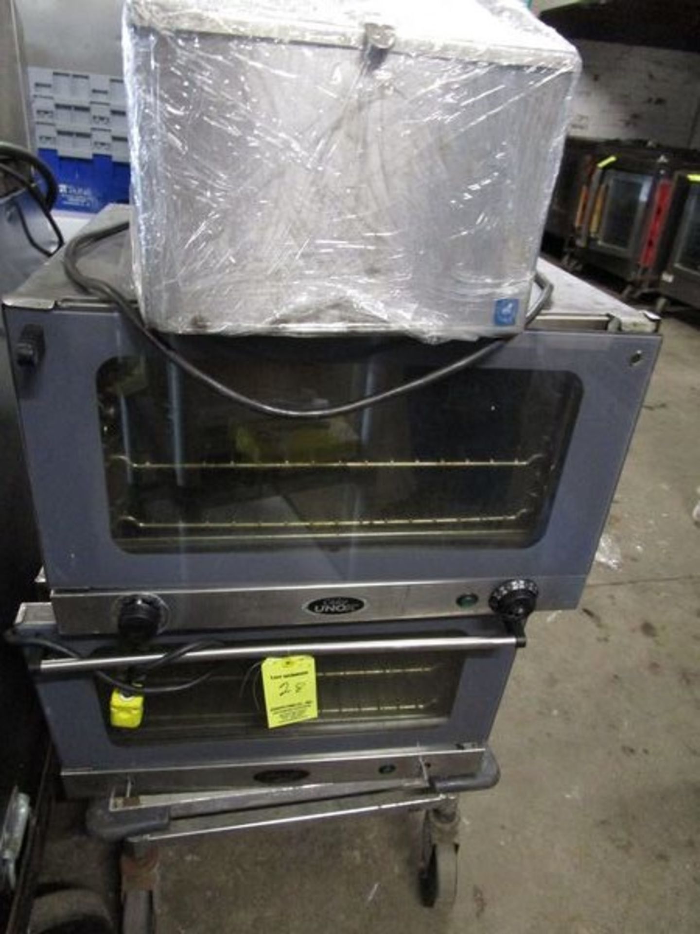 LOT (2) Cadco Ovens & Cecilware Fryolator