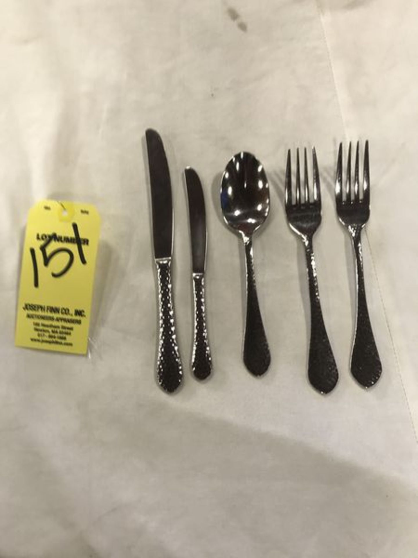 LOT Hammered Flatware Set w/ (825) Dinner Knives, (320) Dinner Forks, (316) Salad Forks, (500) But
