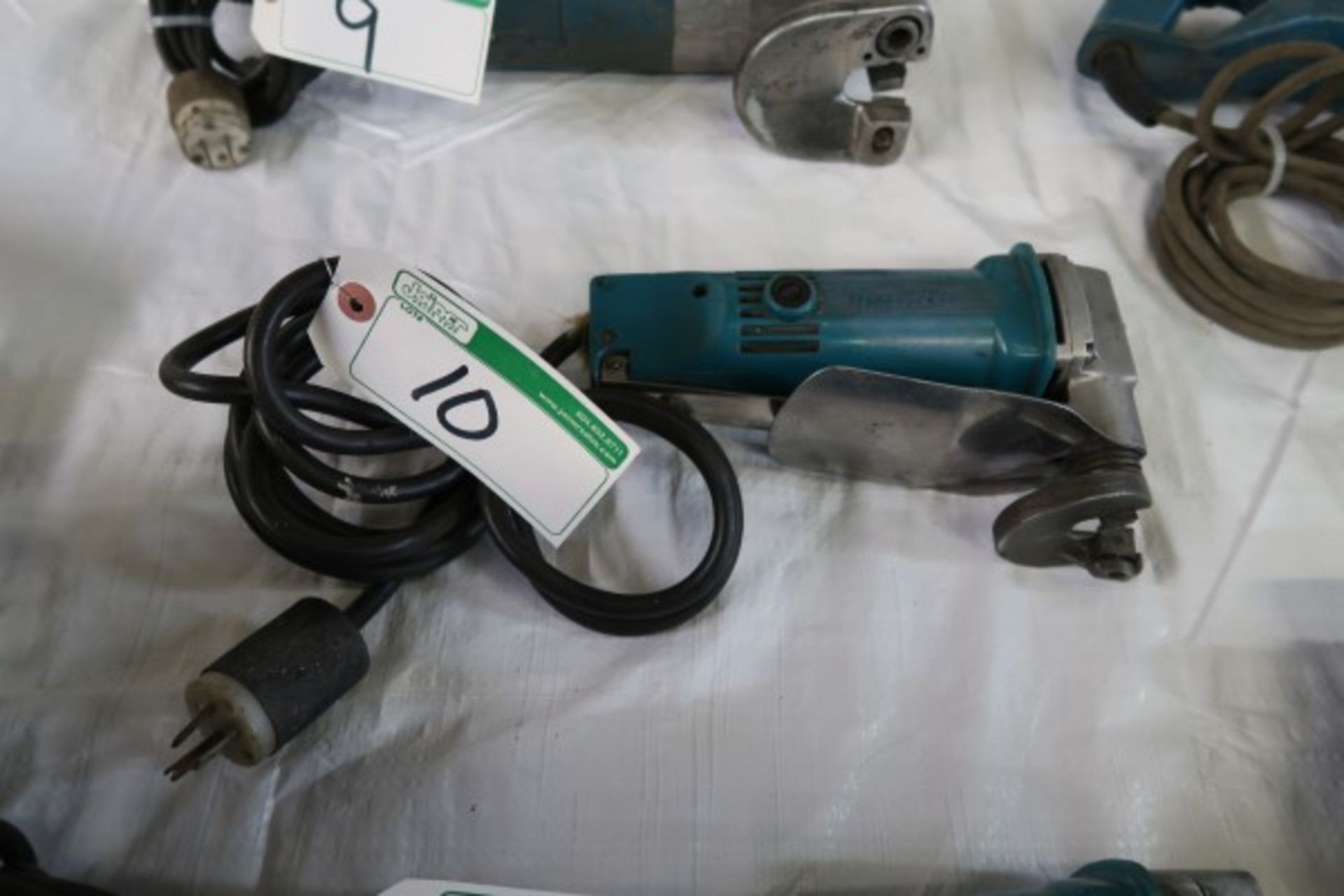 MAKITA ELECTRIC NIBBLER