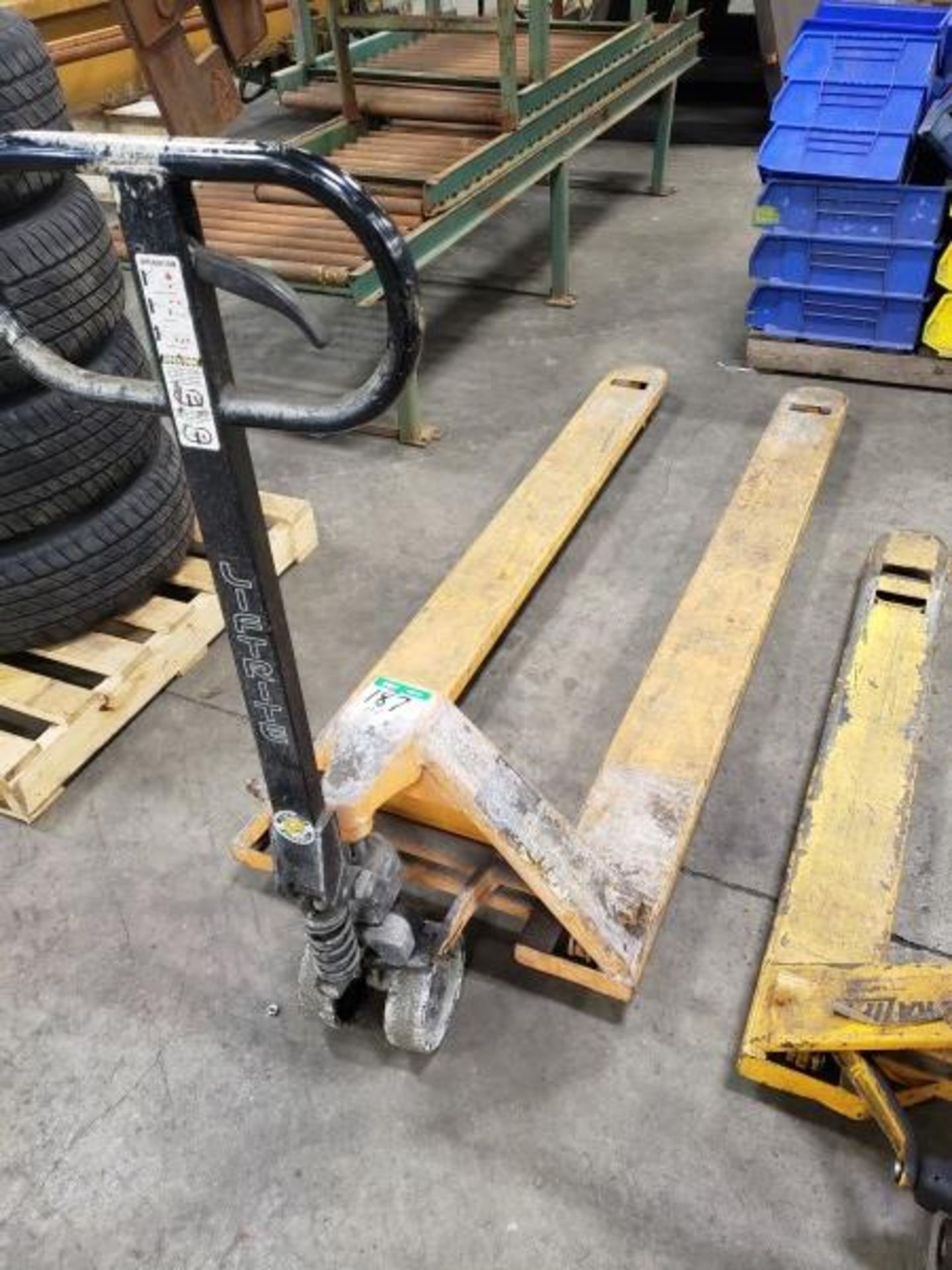 PALLET JACK W/6FT FORKS