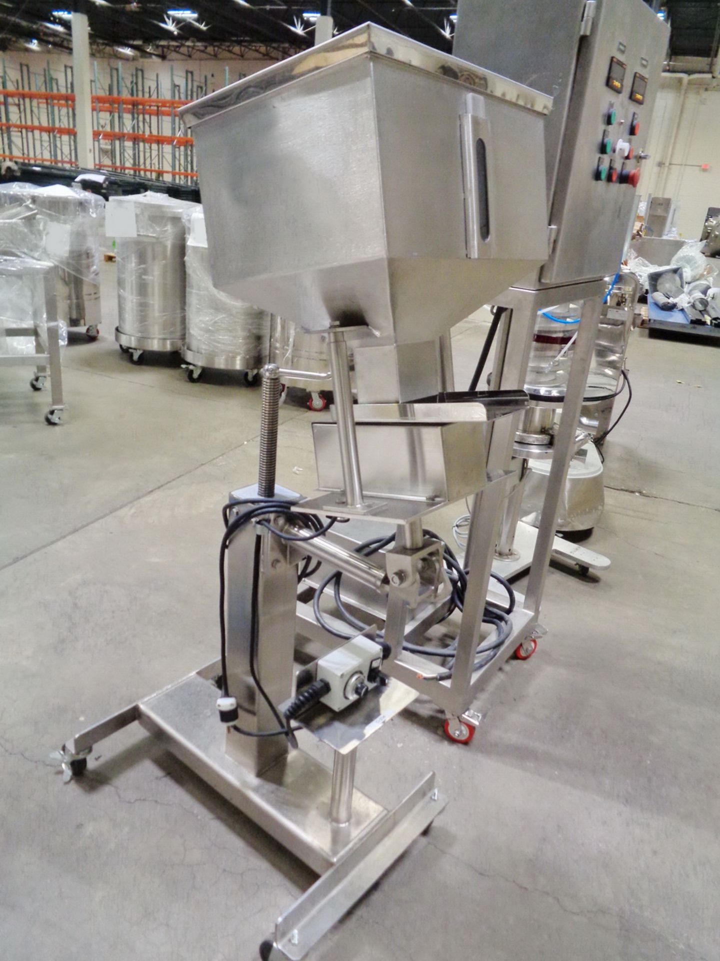 SS Portable Adjustable Height Vibratory product feeder w/hopper - Image 2 of 5
