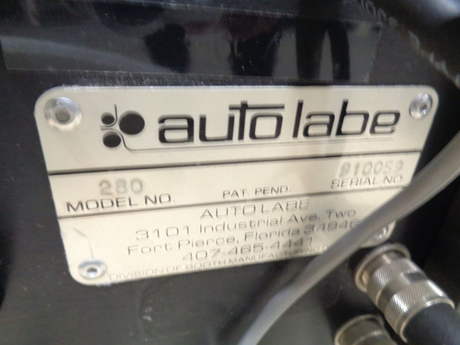 Autolabe Table Top Pressure Sensitive Bottle Labeler. - Image 5 of 5