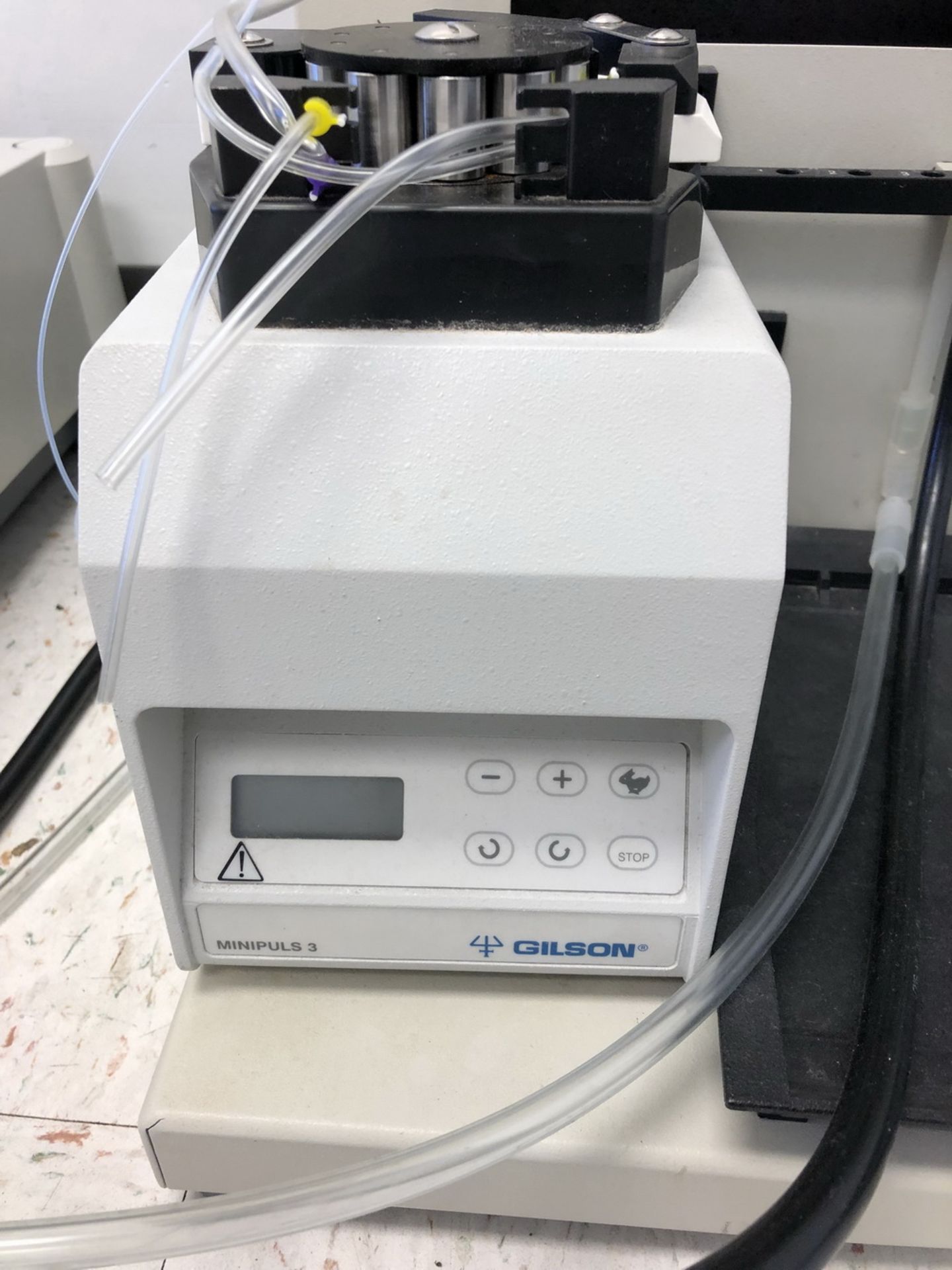 Gilson 223 Sample Changer with Gilson Minipuls3 Peristaltic Pump - Image 2 of 3
