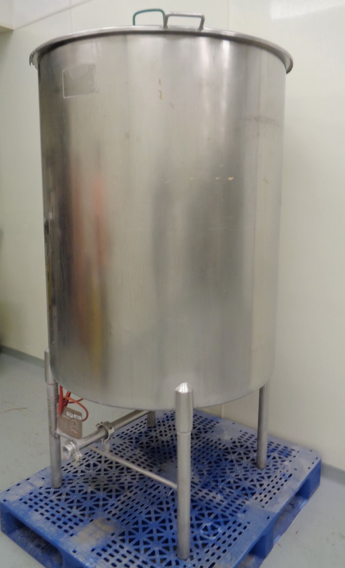 Vertical Stainless Steel Mixing Tank, approximately 200 gallon, dished bottom - Image 2 of 8