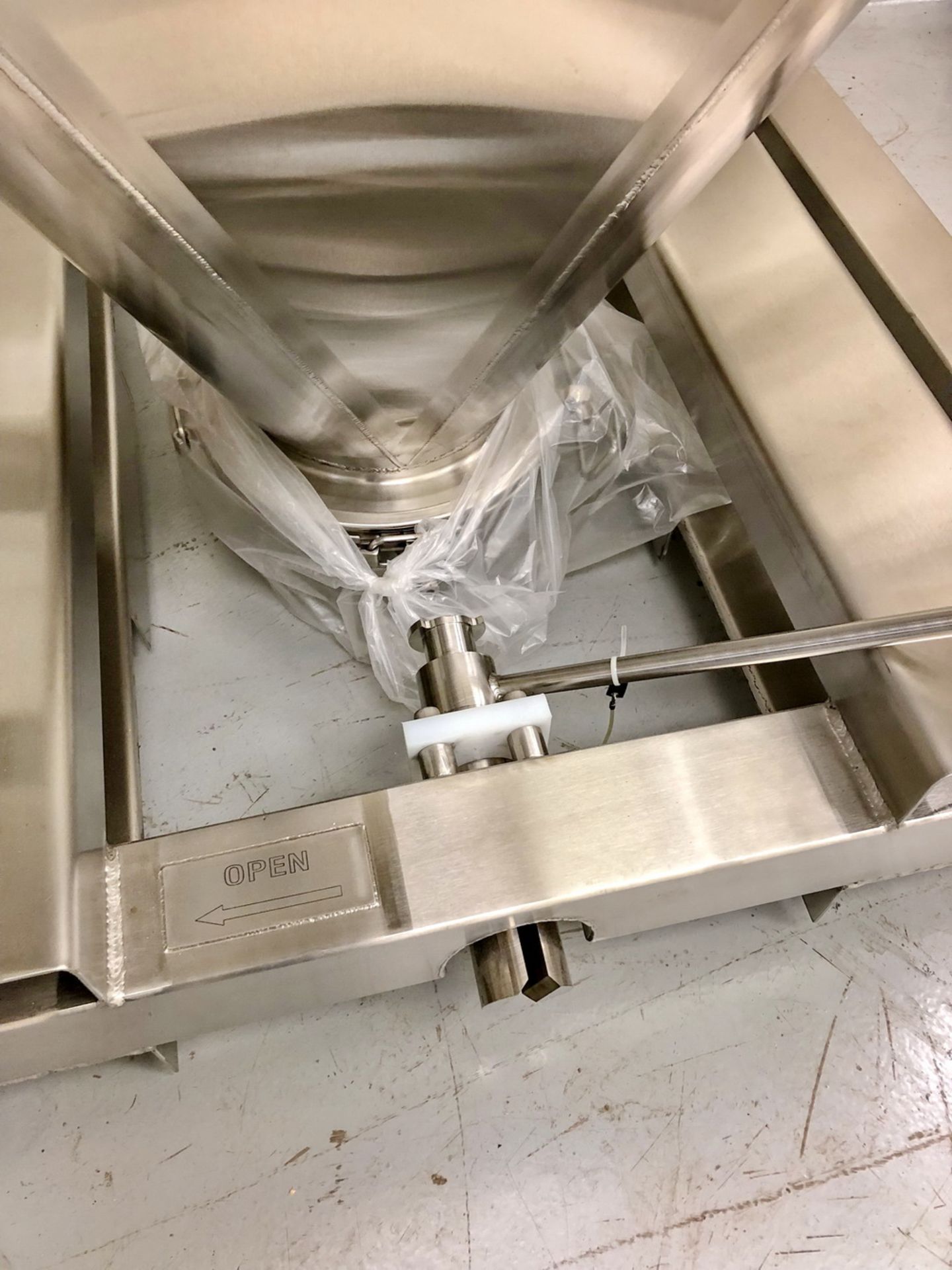 Custom Powder System Stainless Steel Tote Tank, Model 61028, S/N 5732 - Image 3 of 3