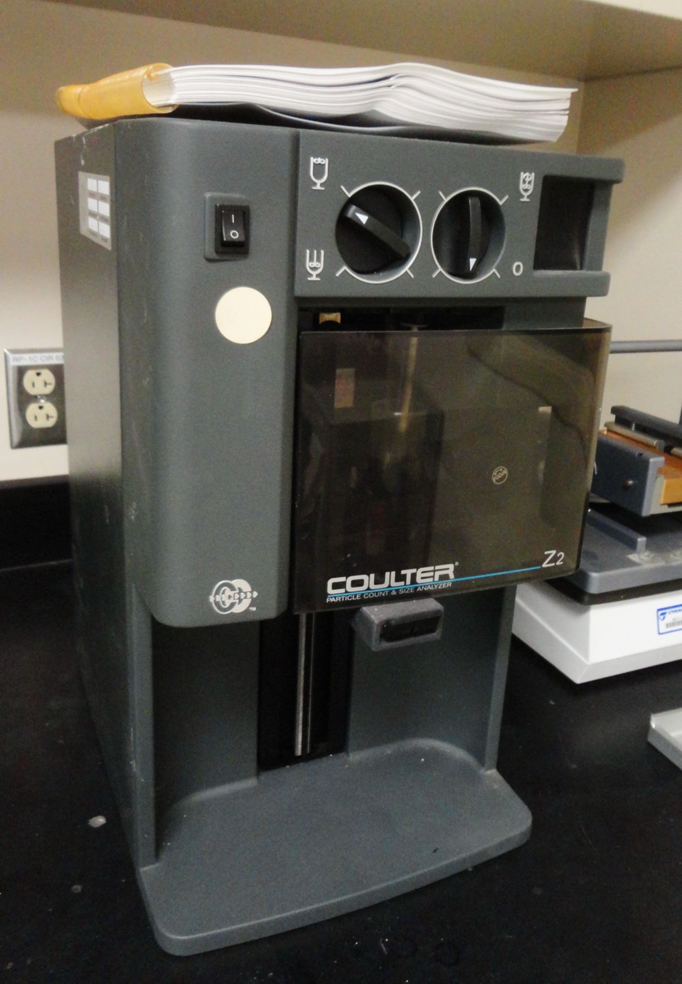 Coulter Z2 Particle Counter