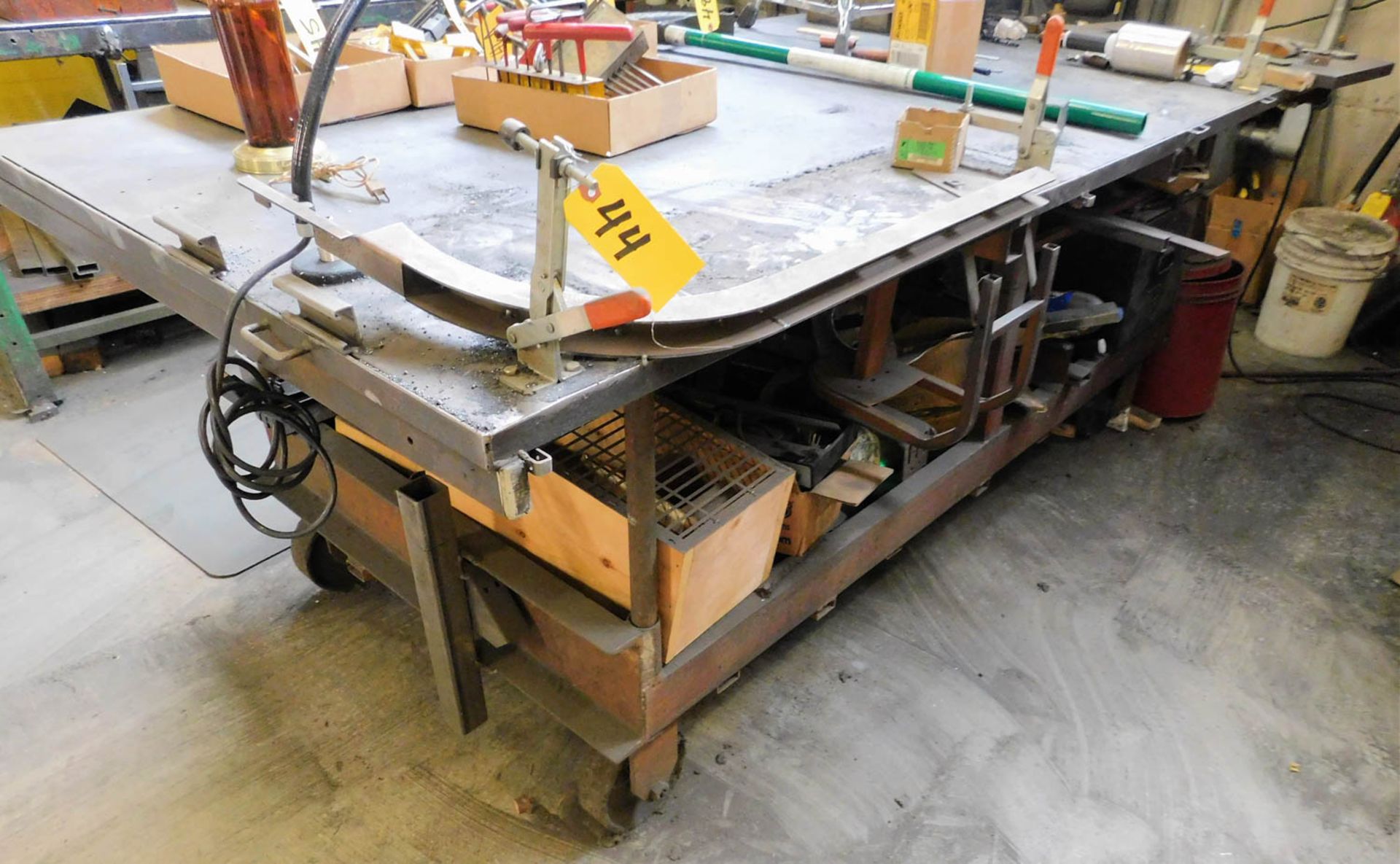 8' X 4' STEEL ROLLING WELDING TABLE (NO CONTENTS)