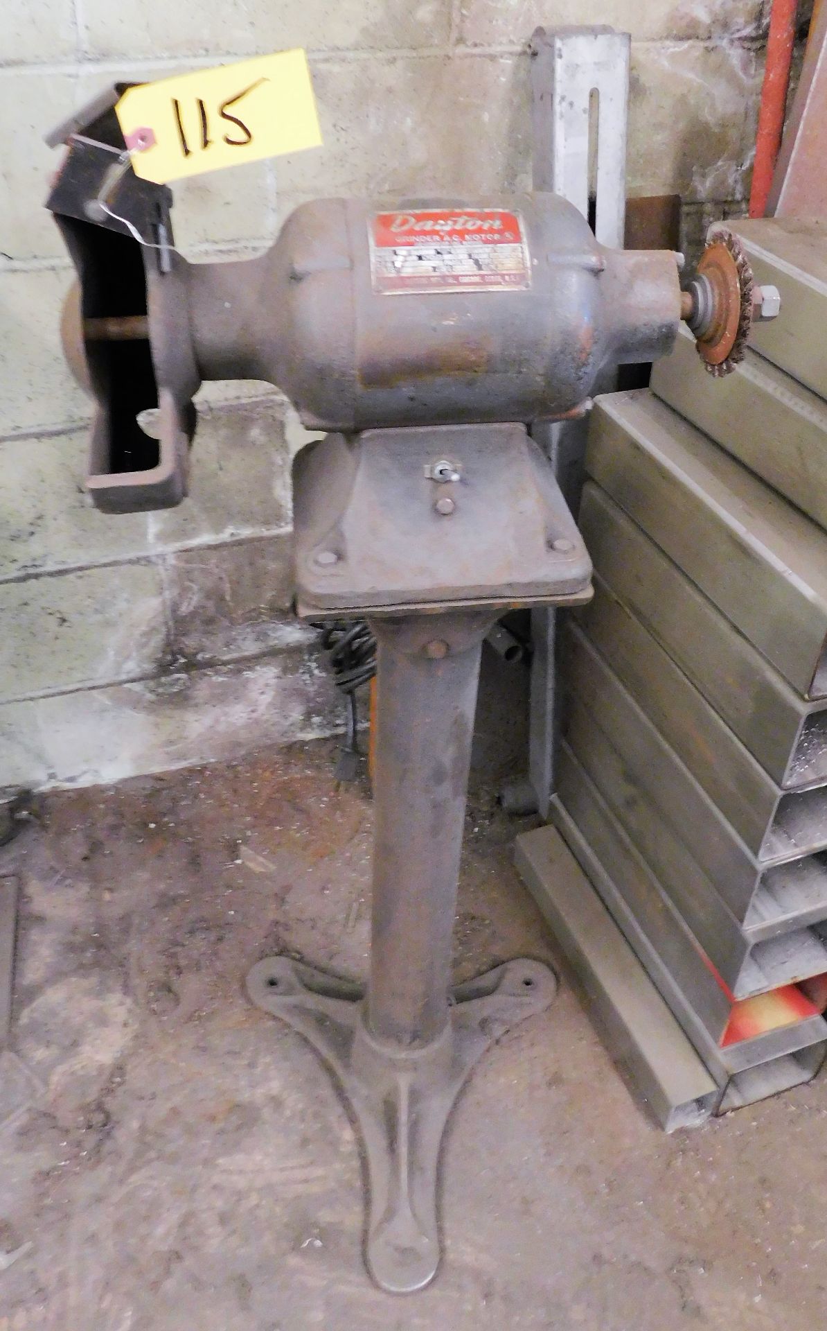 DAYTON 3/4HP DOUBLE END PEDESTAL GRINDER