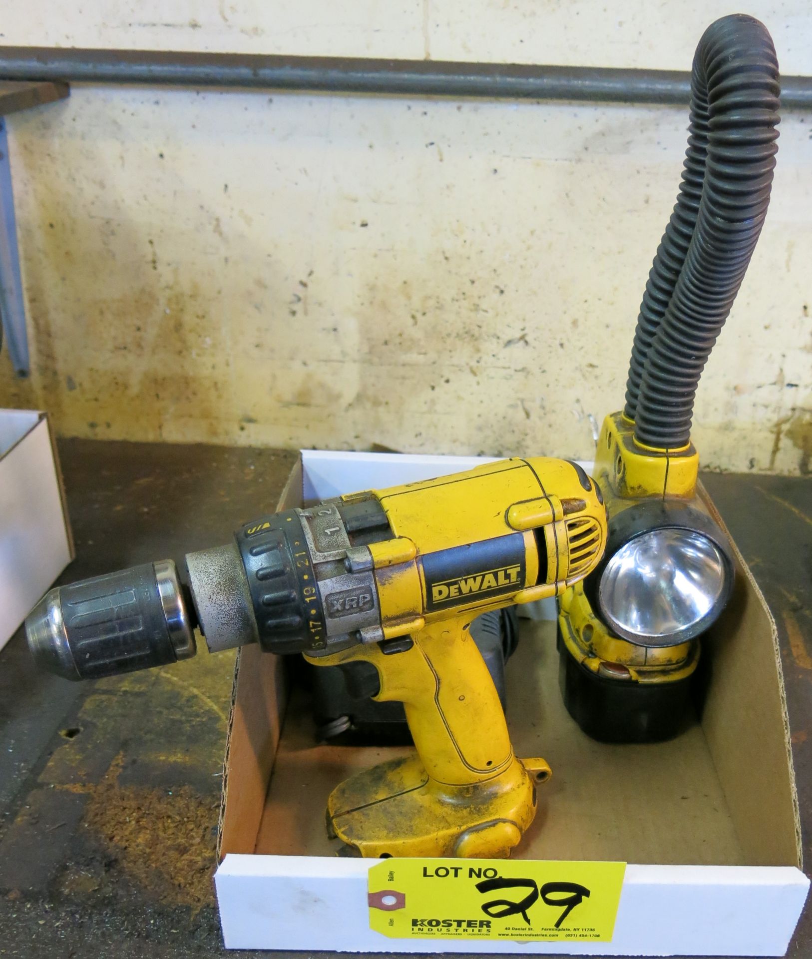 (1) DEWALT APPROXIMATELY 18V CORDLESS DRILL WITH FLASHLIGHT AND CHARGER