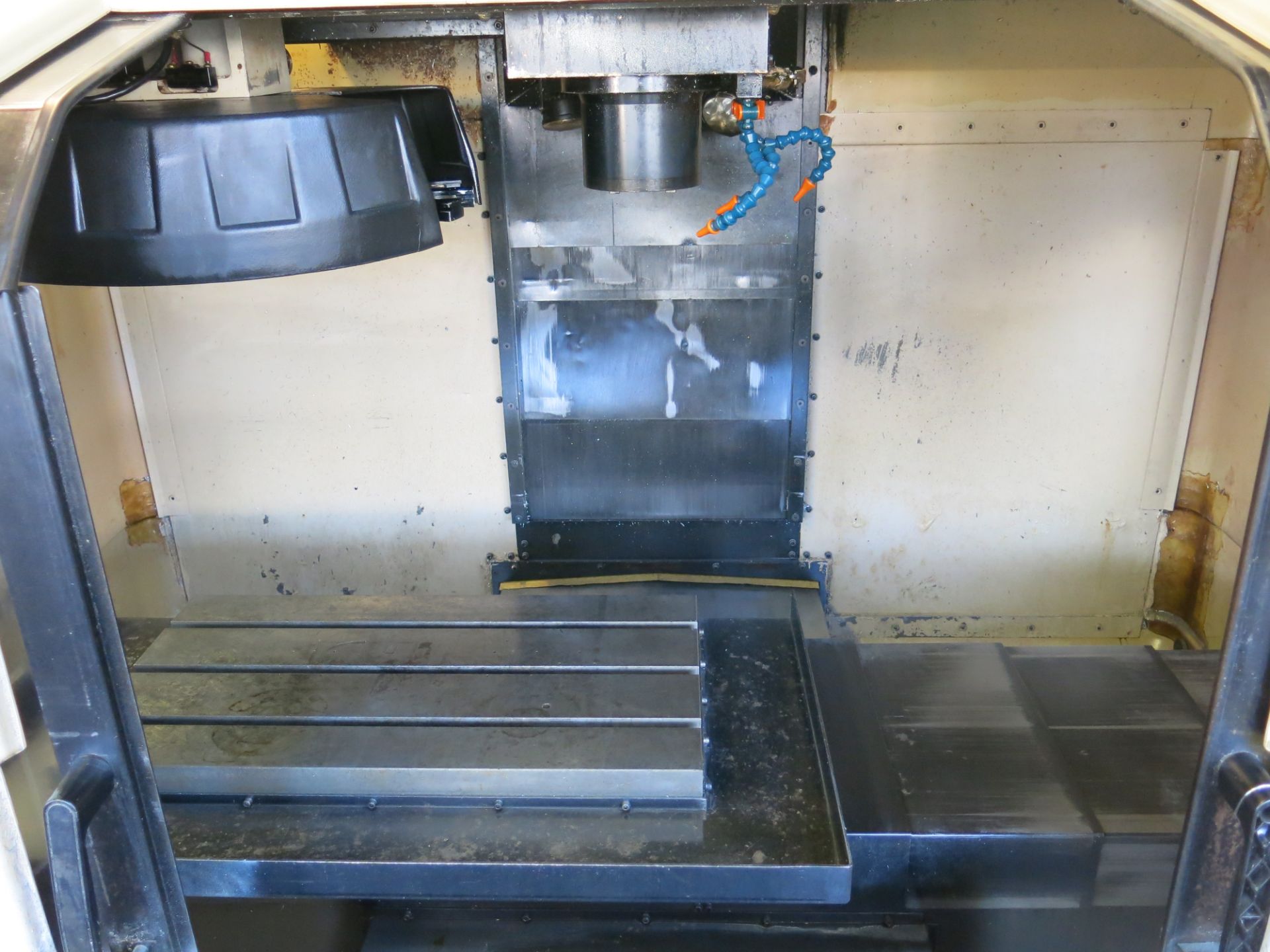 (1) HAAS MDL. VF1 CNC MACHINING CENTER WITH 16 CAT 40 TOOL HOLDING CAROUSEL 26" X 14" T-SLOT - Image 3 of 6