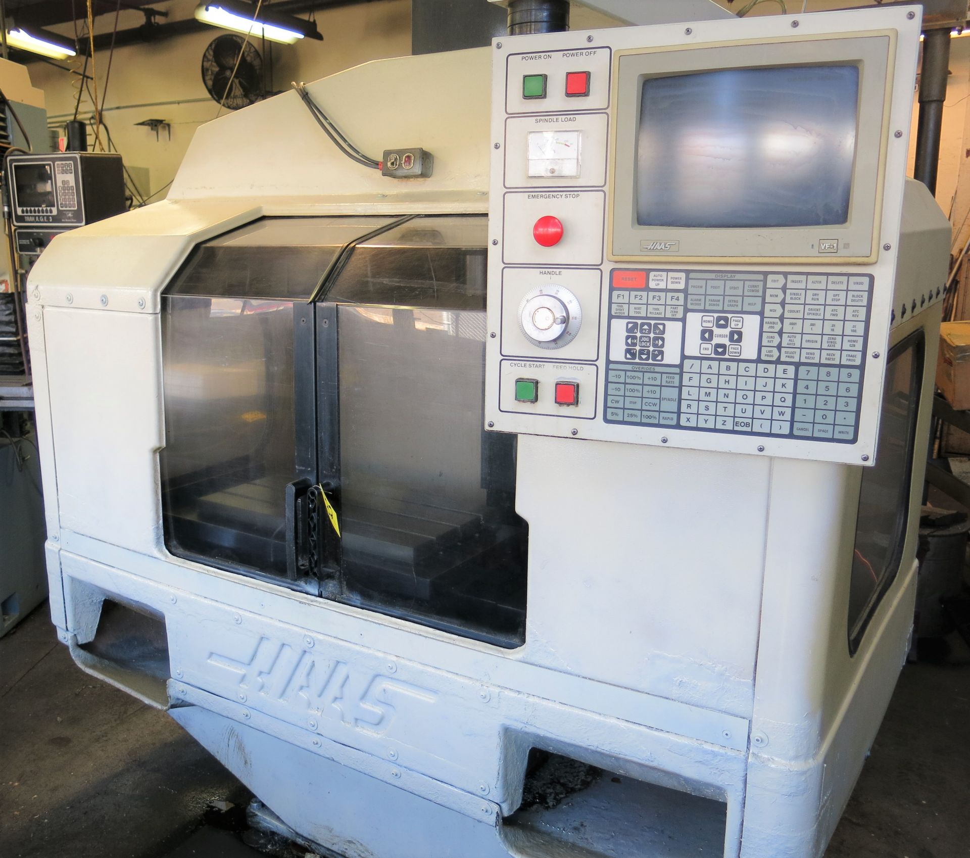 (1) HAAS MDL. VF1 CNC MACHINING CENTER WITH 16 CAT 40 TOOL HOLDING CAROUSEL 26" X 14" T-SLOT - Image 2 of 6