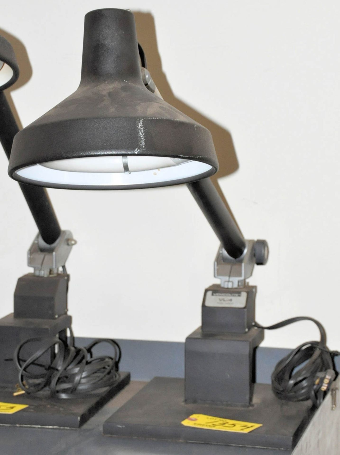 VEMCO VL-4 TASK LIGHT