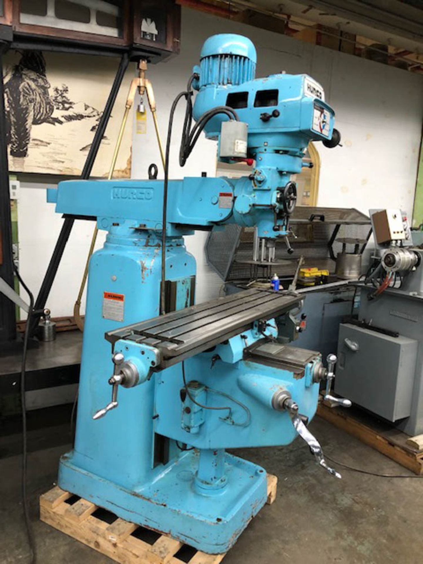 HURCO MDL. SM1 – 3HP VERTICAL MILLING MACHINE – 9" X 42" TABLE, V220/3PH/60 HZ, TABLE SIZE 9" X 42" - Image 5 of 12
