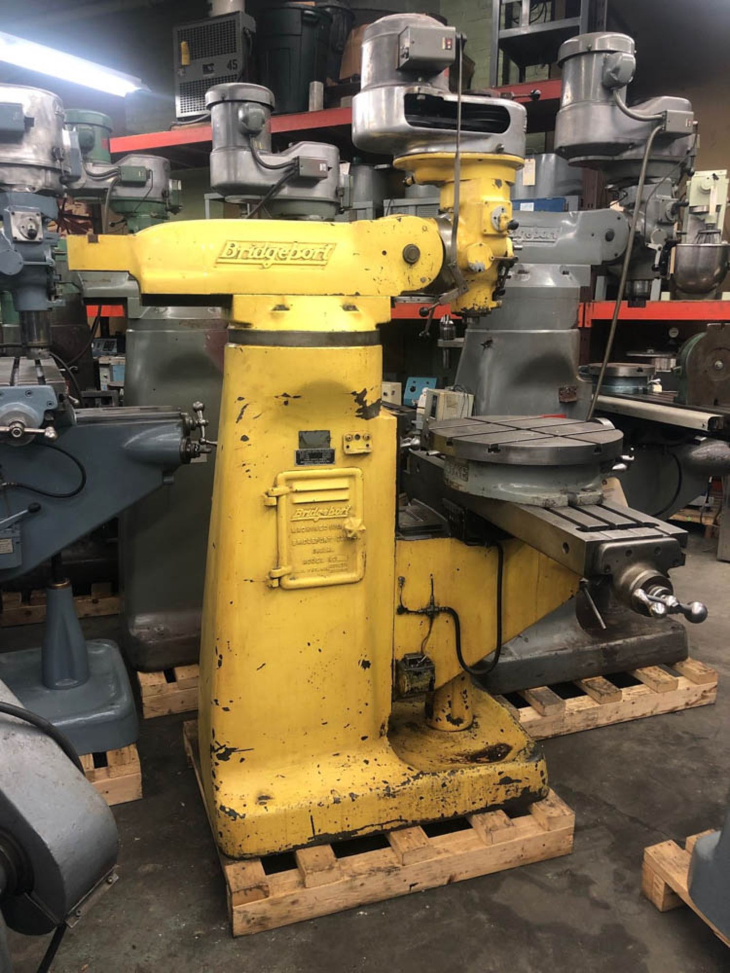 BRIDGEPORT 1HP VERTICAL MILLING MACHINE, 80-2720 RPM, 9" X 36" TABLE, S/N: 12BR 62544 (YELLOW) - Image 5 of 5
