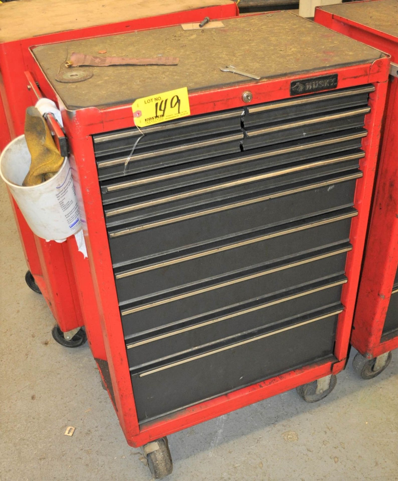 11-DRAWER HUSKY PORTABLE TOOL CHEST