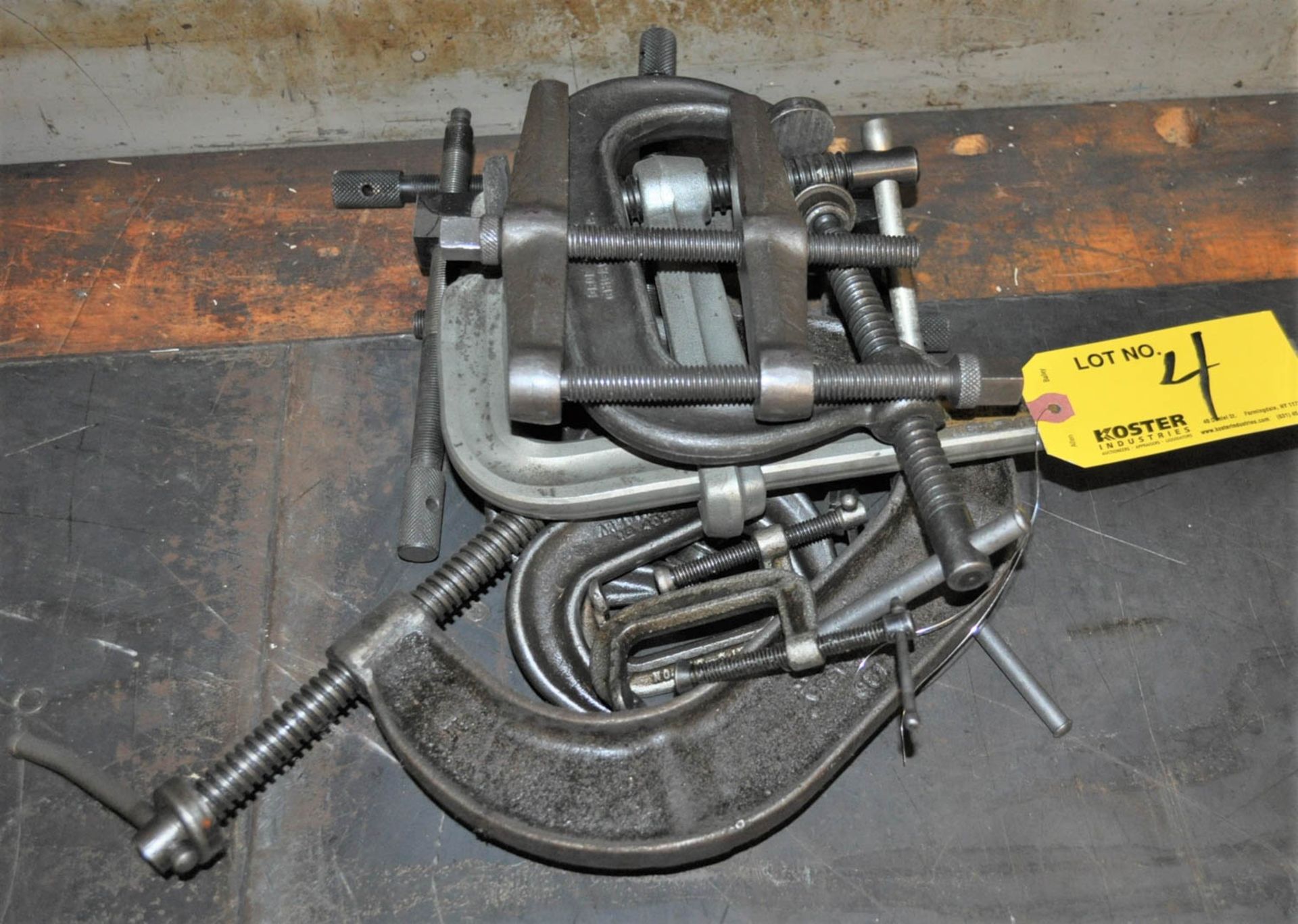 LOT OF ASSORTED C-CLAMPS