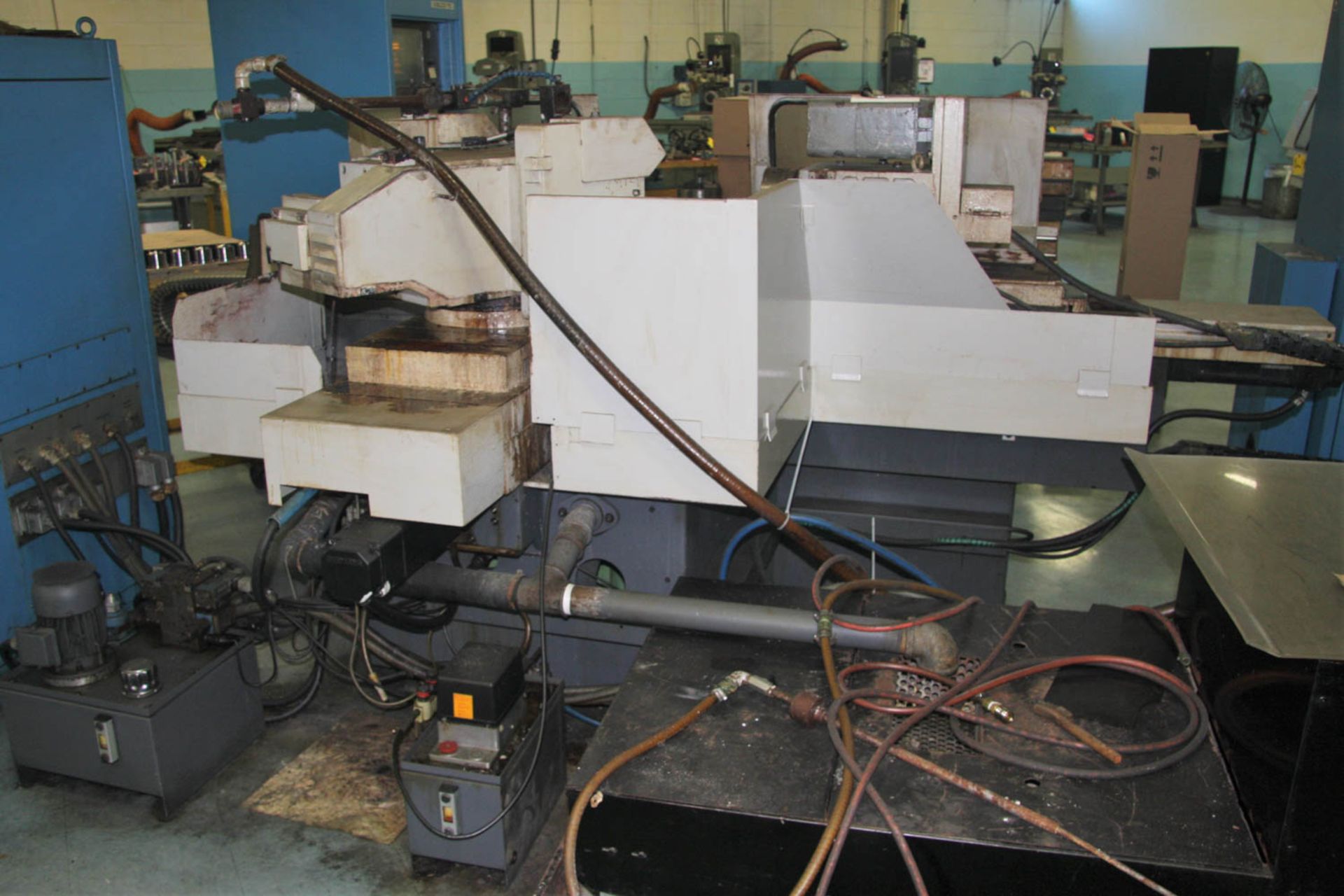 KELLENBERGER UR175/1000 CNC ID / OD GRINDER, 6.89" CENTER HEIGHT, 39.37" CENTER DISTANCE, - Image 5 of 10