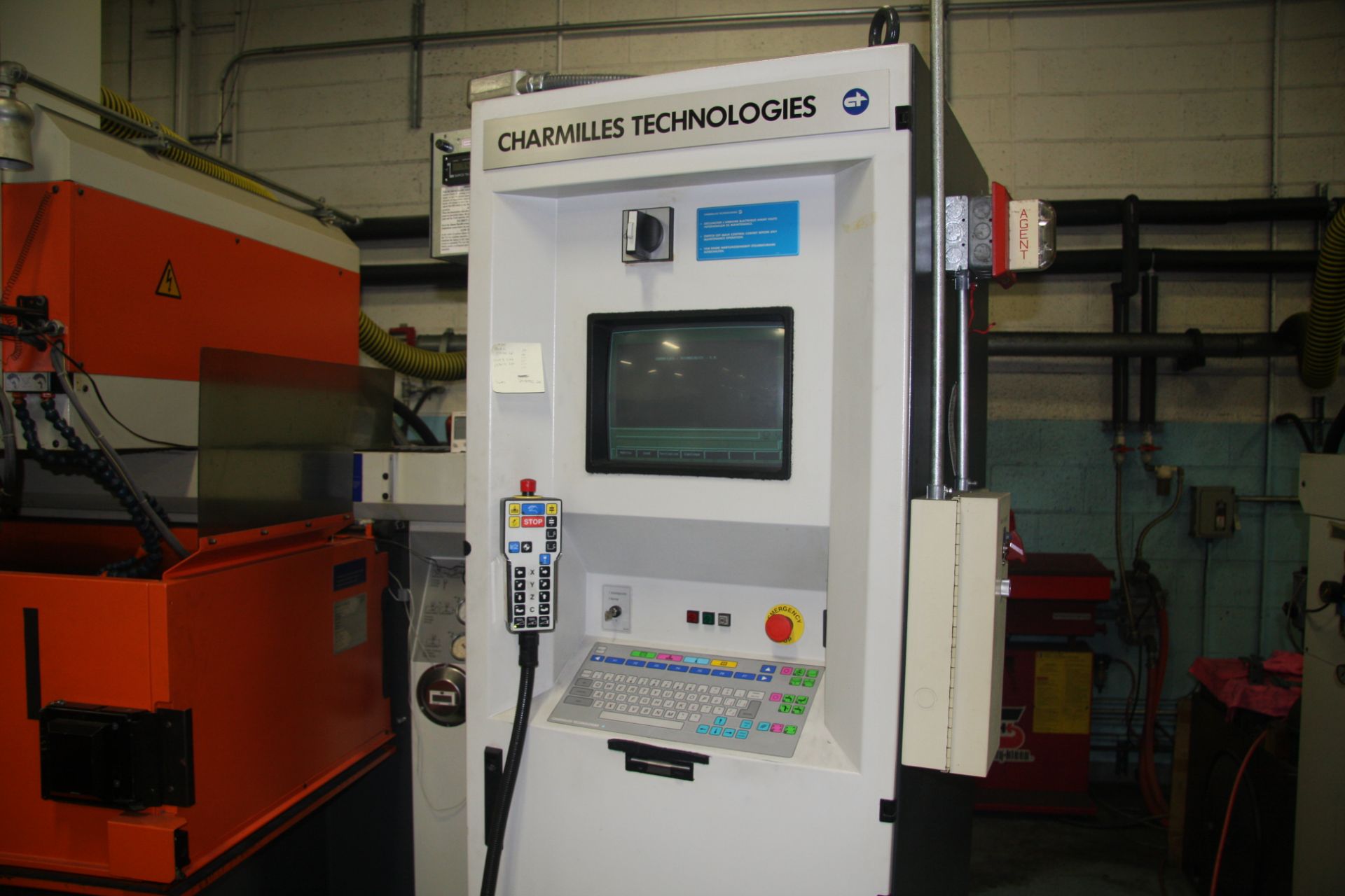 CHARMILLES ROBOFORM 40 EDM, ACCEPTS 3R TOOLING, 6-POSITION AUTOMATIC TOOL CHANGER, 12" X 18-1/2" - Image 3 of 10