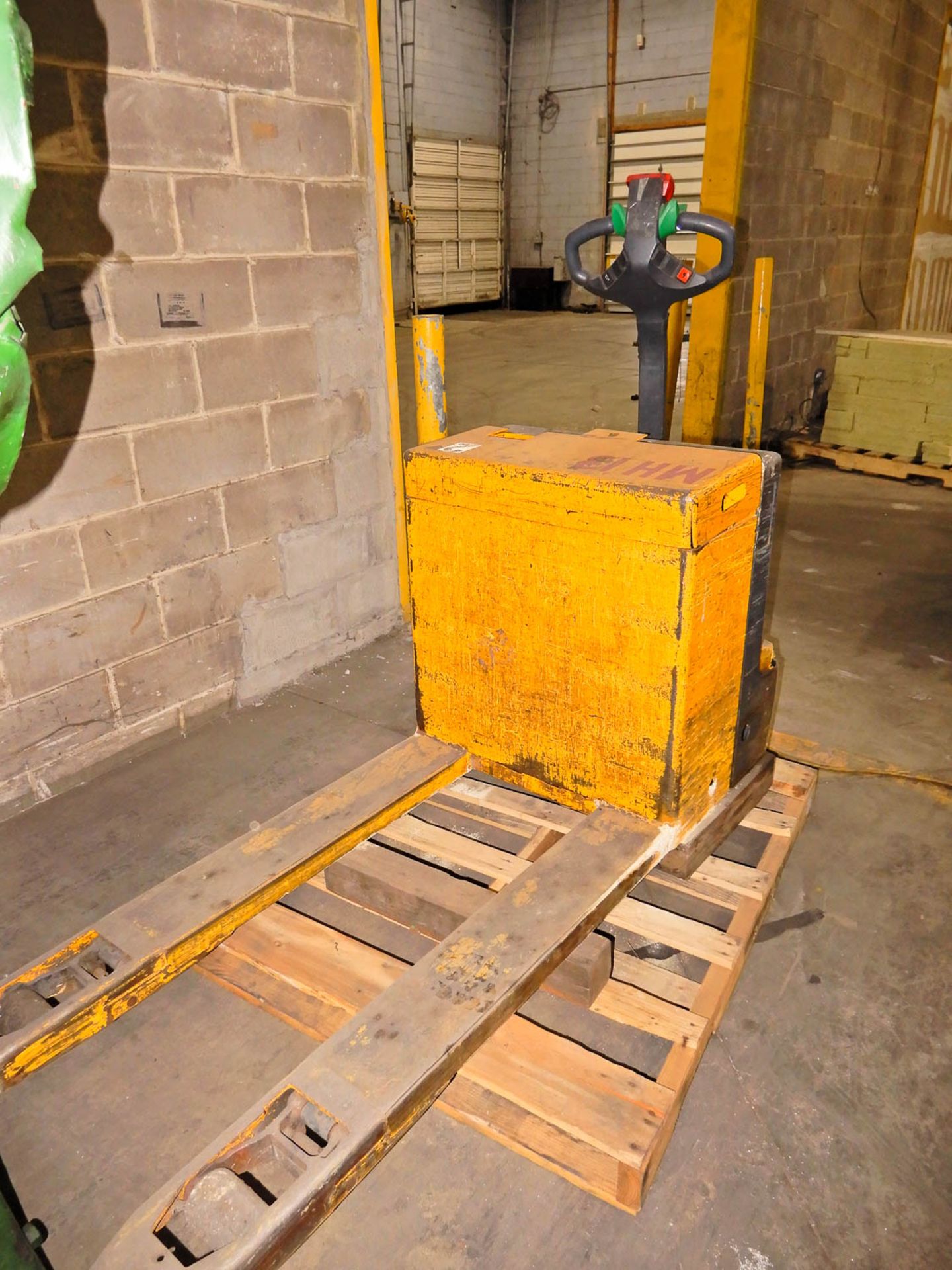 Multiton Model ELE35 3,000# Capacity Electric Pallet Jack