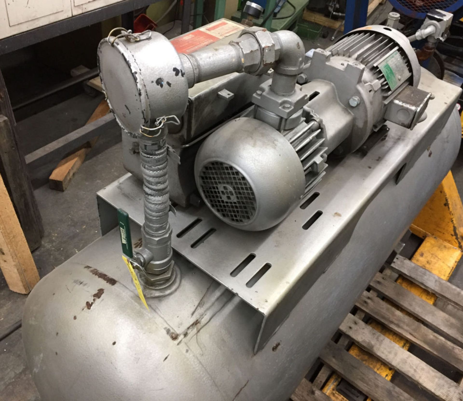 BUSCH MDL. 063-138 TANK MOUNTED 3HP VACUUM PUMP, (INV# 2967-700) - Image 4 of 4