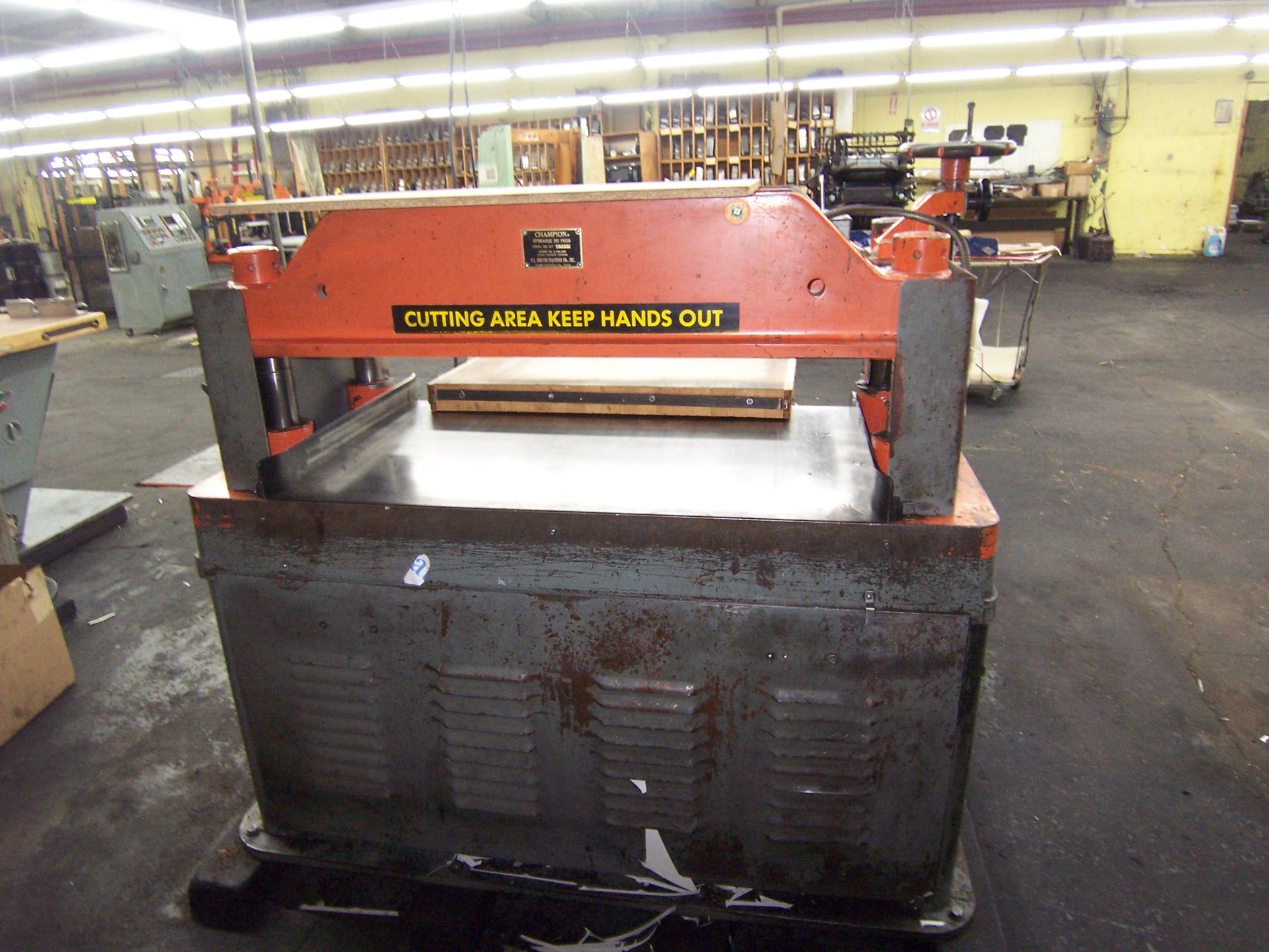 F.L. SMITHE CHAMPION HP HYDRAULIC DIE CUTTER, 28" X 42-1/2" BOTTOM PLATER AREA, 24" X 42-1/2" TOP - Image 3 of 3