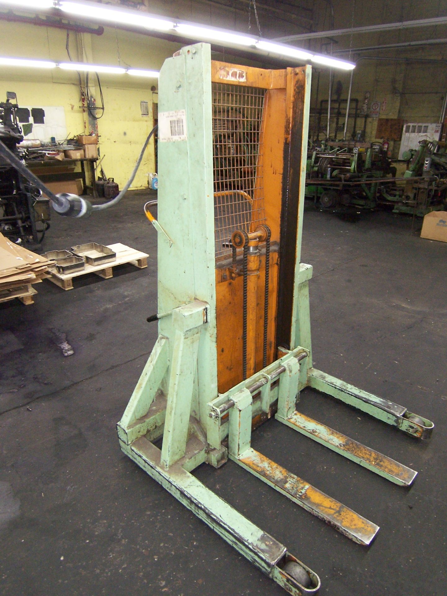 1500LB CAPACITY BLUE GIANT MDL. P15-52 WALK BEHIND ELECTRIC PALLET LIFT, S/N: 7720384 - Image 2 of 2