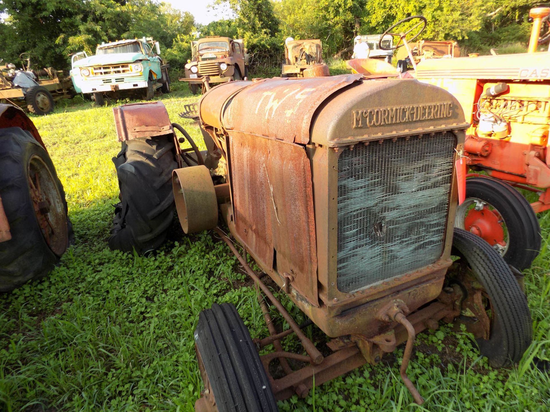 McCORMICK DEERING 10-20 1930'S ON RUBBER - Image 2 of 2