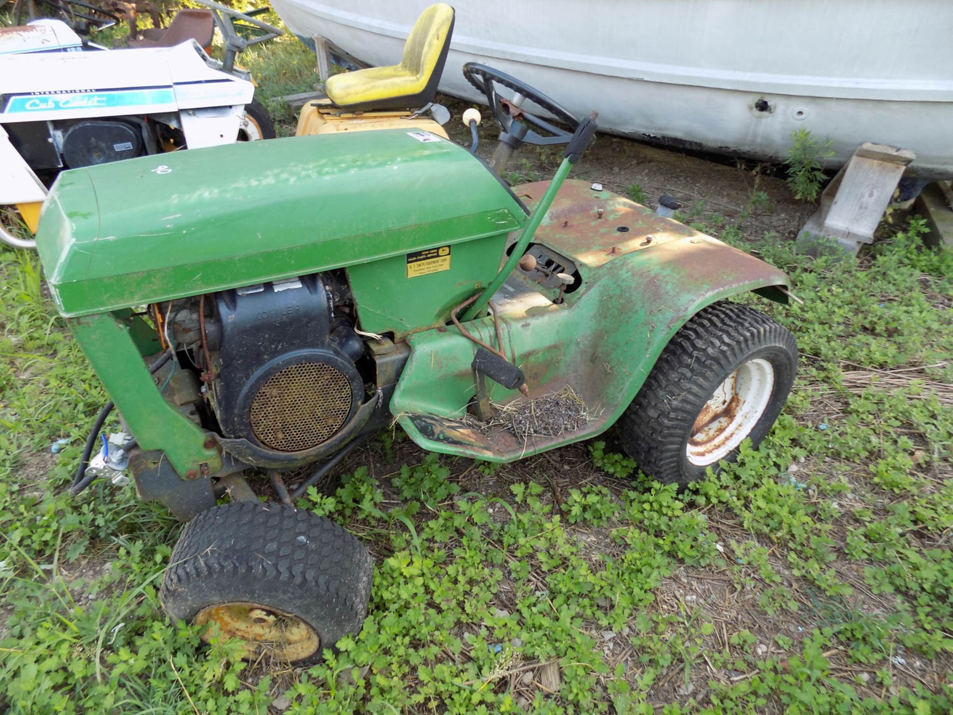 SMALL JOHN DEERE TRACTOR - Image 2 of 2