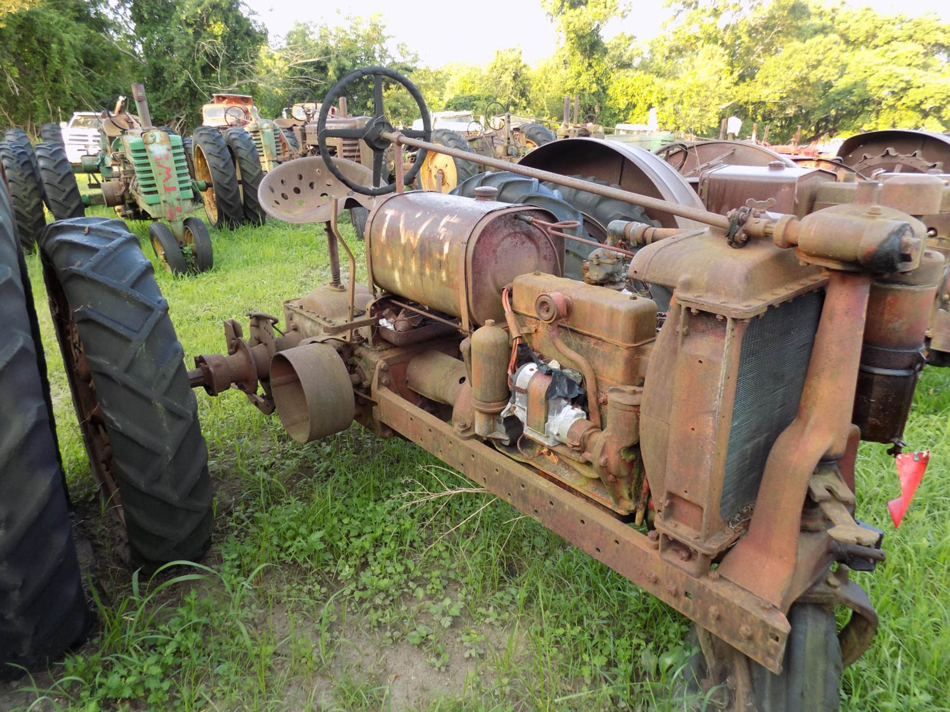 FARMALL F14 ON RUBBER 1940'S - Image 2 of 2