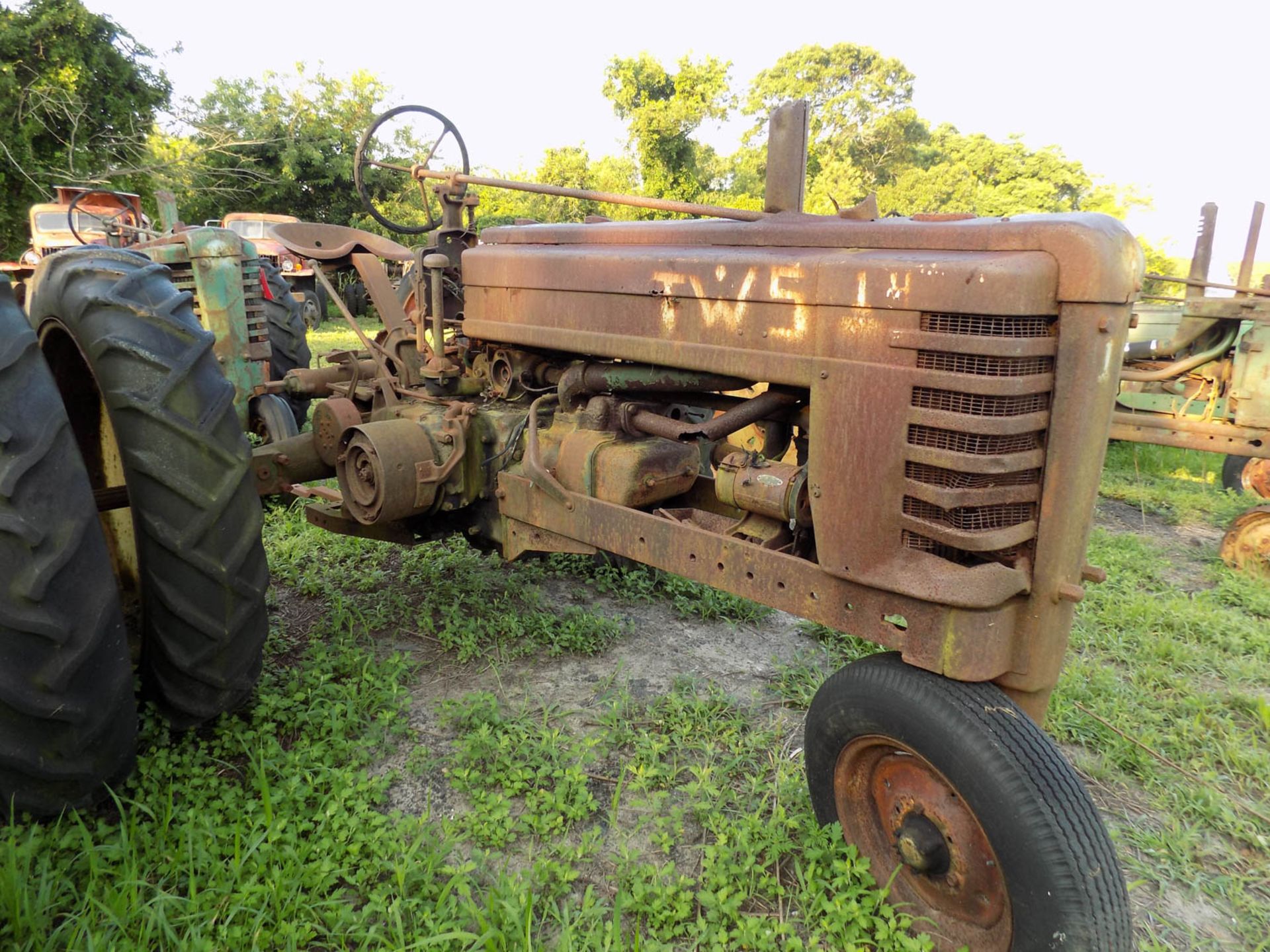 JOHN DEERE B EARLY ANGLE IRON FRAME - Image 2 of 2