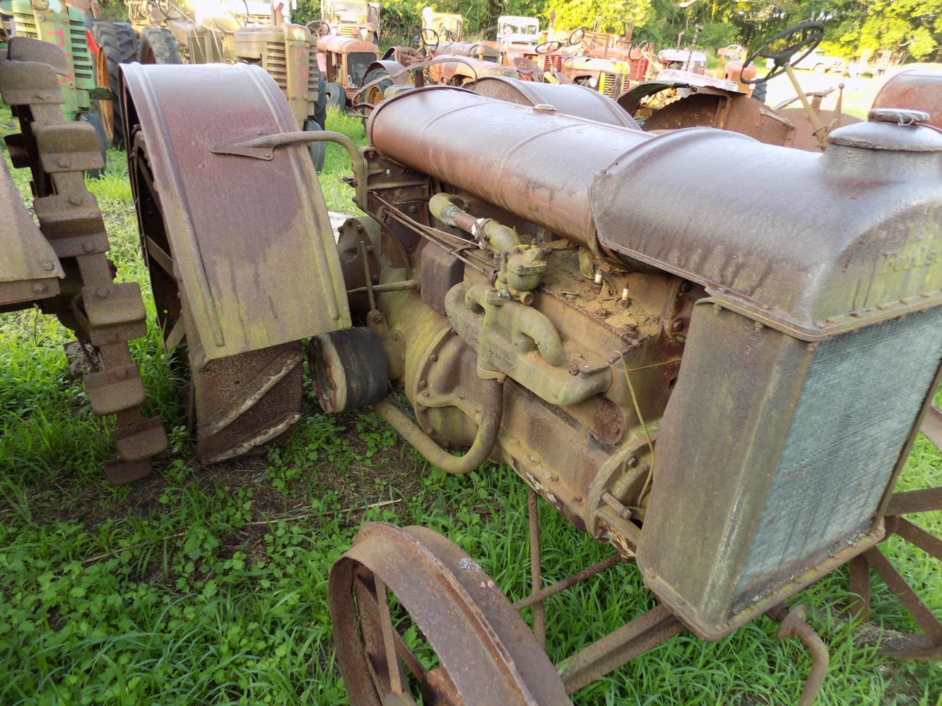 AMERICAN FORDSON 1930'S ON STEEL - Image 2 of 2