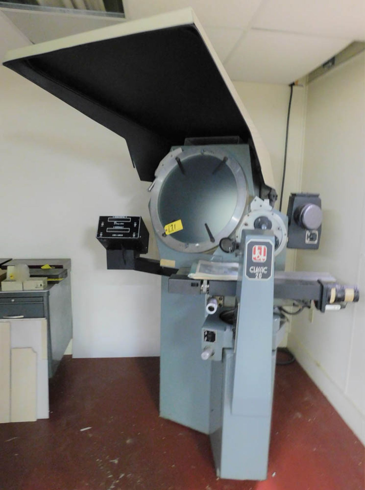 JONES & LAMSON CLASSIC 20 OPTICAL COMPARATOR, 2-AXIS DIGITAL READ OUT, 30" X 6" WORK AREA