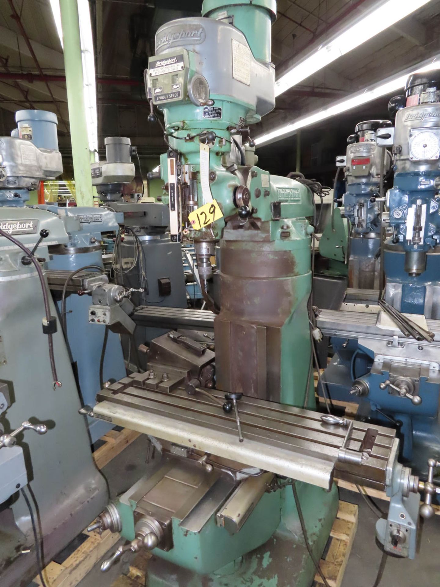 BRIDGEPORT MDL. BR2J SERIES 1 VARIABLE SPEED 2HP RAM TYPE VERTICAL TURRET MILLING MACHINE, 220V/