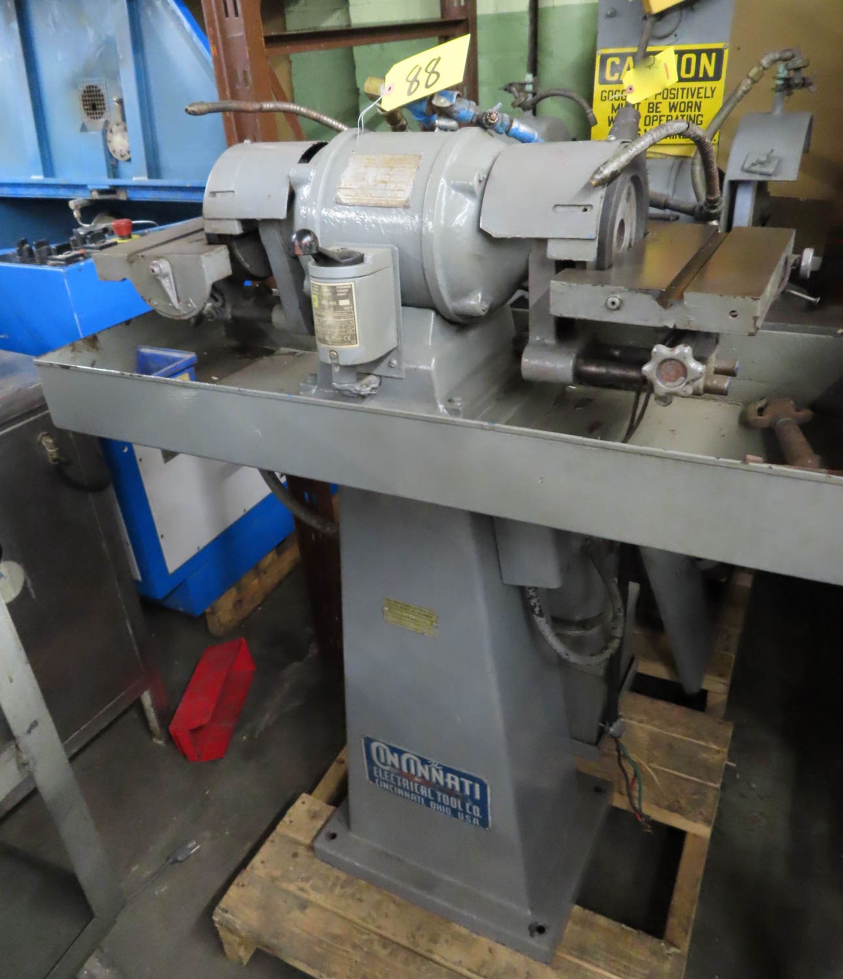 CINCINATTI 3/4HP 6C113" CARBIDE DOUBLE END PEDESTAL GRINDER [ASSET# N/A]