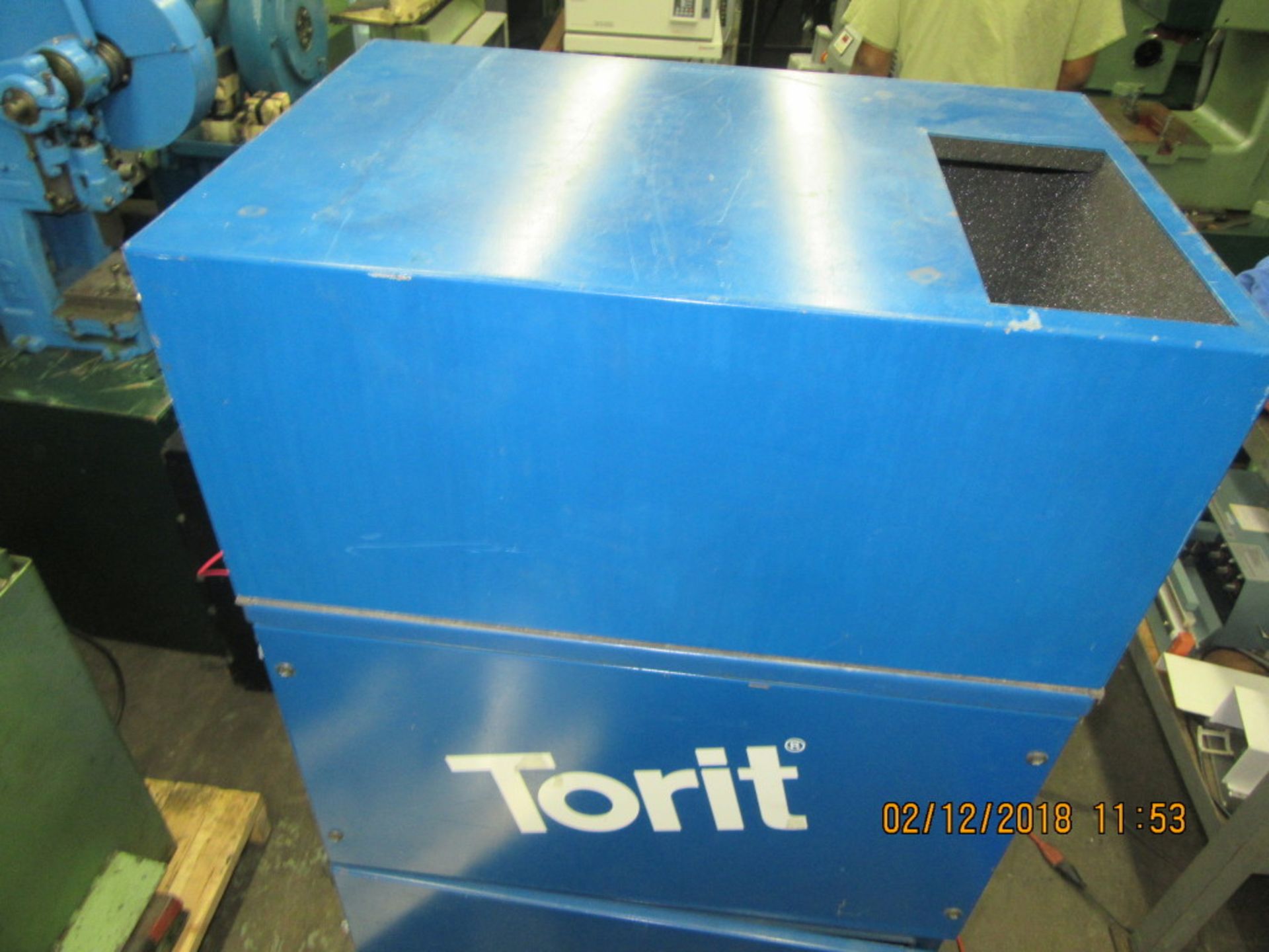 TORIT MDL. 80 3HP CABINET TYPE DUST COLLECTOR, 240/440 VOLT / 3 PHASE / 60 HZ, CAPACITY: 400-580 - Image 4 of 10