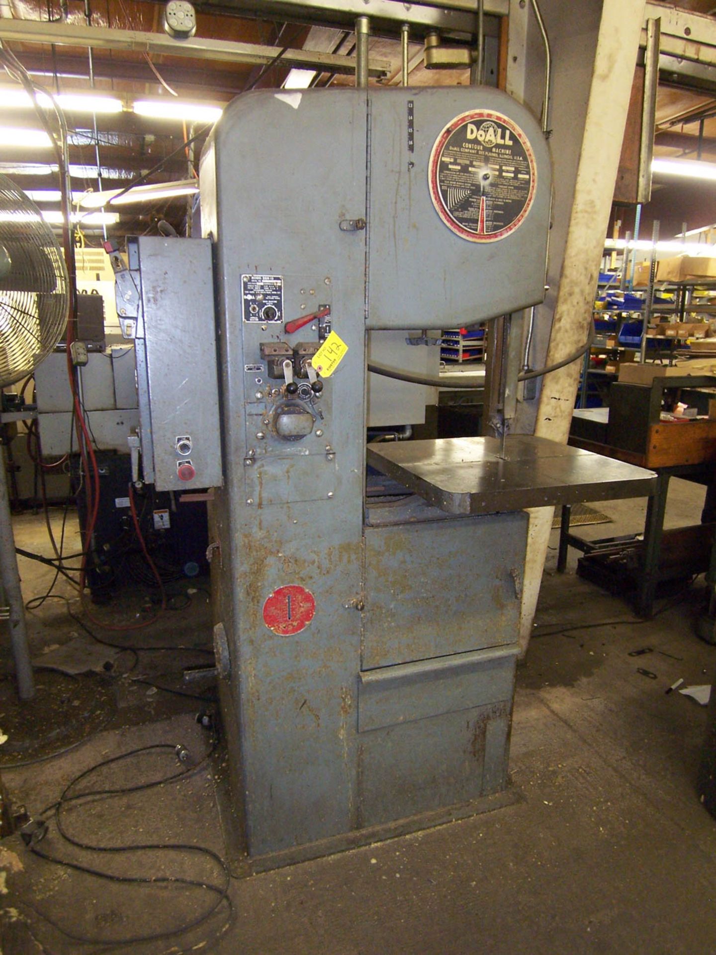 16" DoALL MDL. 1612 VERTICAL BANDSAW, WITH BUTT WELDING ATTACHMENT, 5200 FPM, S/N: 237-72343 - Image 2 of 2