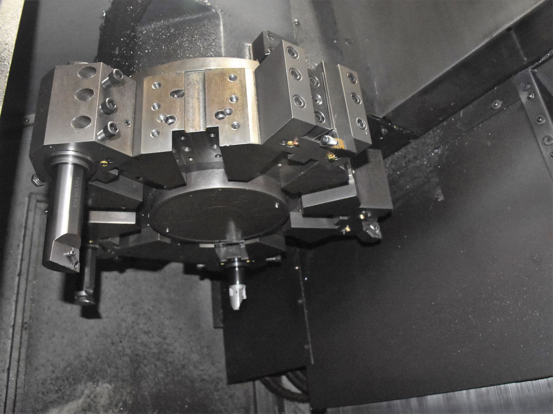 DOOSAN PUMA V550-2SP TWIN SPINDLE CNC VERTICAL TURNING CENTER, WITH FANUC SERIES 18i-TB CNC CONTROLS - Image 6 of 10