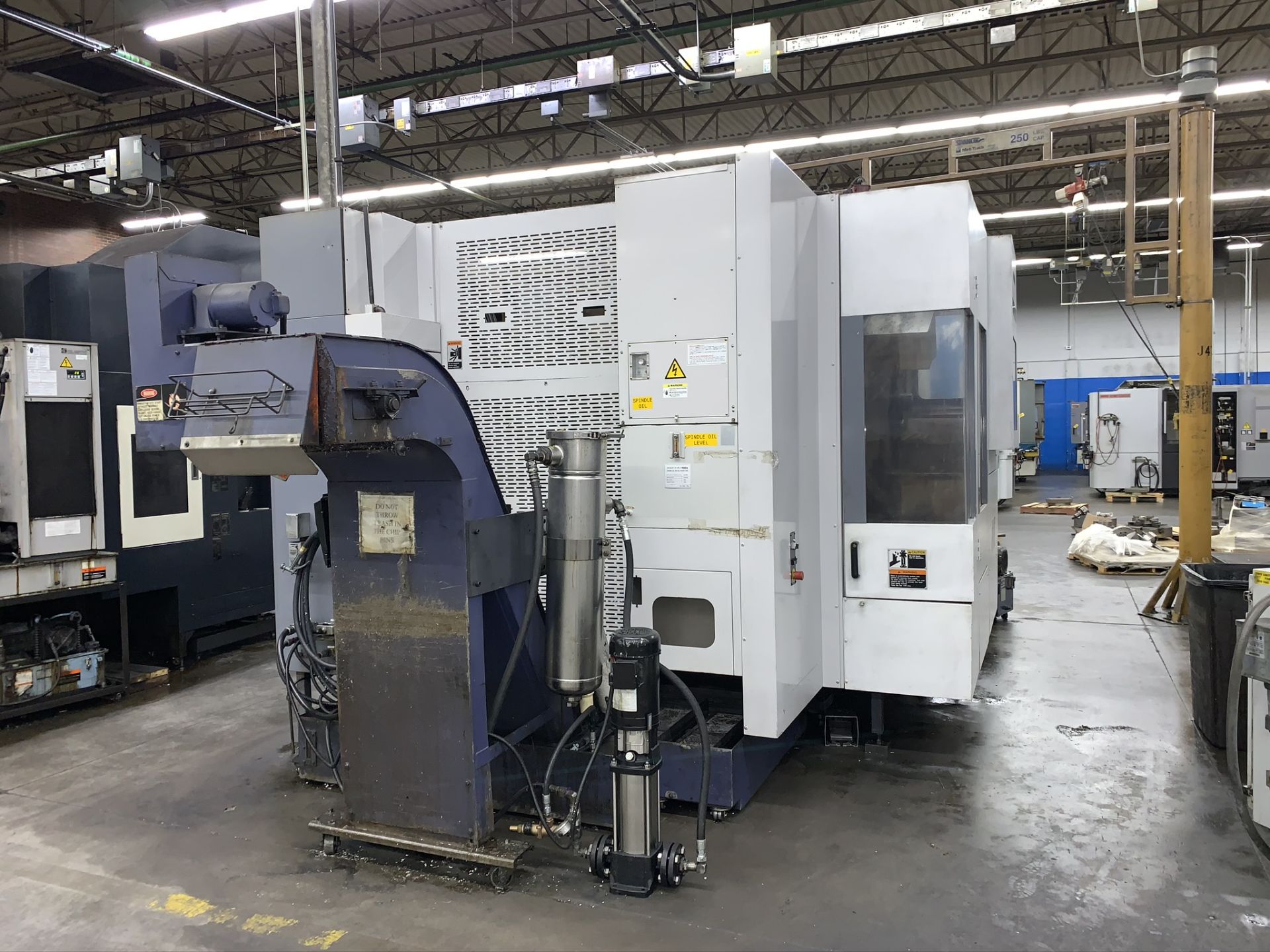 MORI SEIKI MH-630 CNC HORIZONTAL MACHINING CENTER, WITH MSC-516 CNC CONTROLS, TRAVELS: X-39.37", Y- - Image 4 of 20