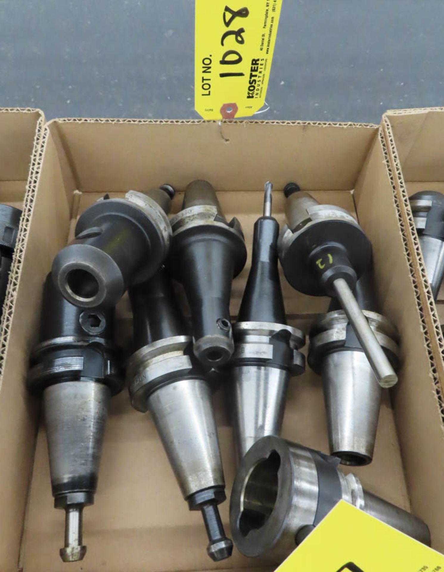 LOT OF ASSORTED BT40 TOOL HOLDERS