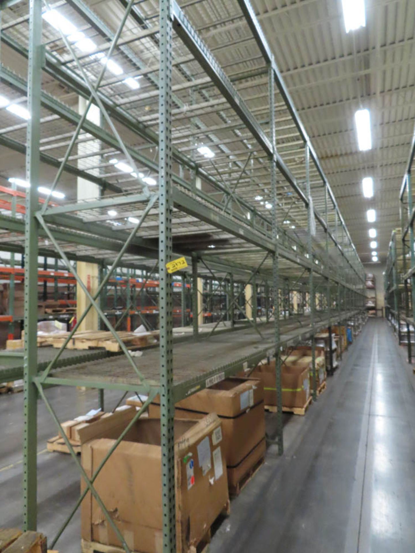 ROW OF TEAR DROP TYPE PALLET RACKING, INCLUDING: [16] UPRIGHTS, [120] CROSS RAILS, WIRE MESH