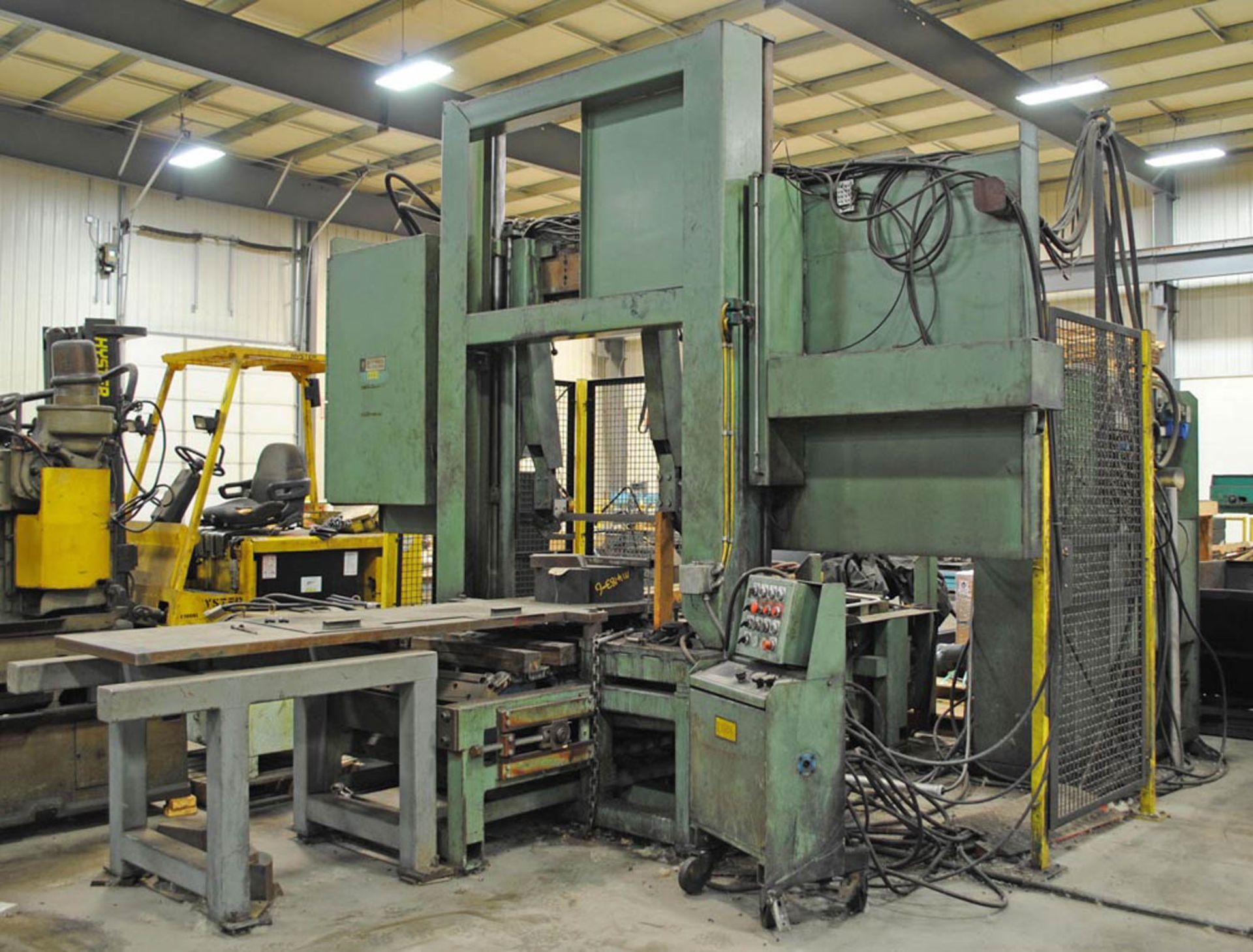 WELLS MDL. S-40, TWIN COLUMN SEMI-AUTOMATIC HORIZONTAL BAND SAW, S/N: A2000S8827 (1988), 40" X 40"