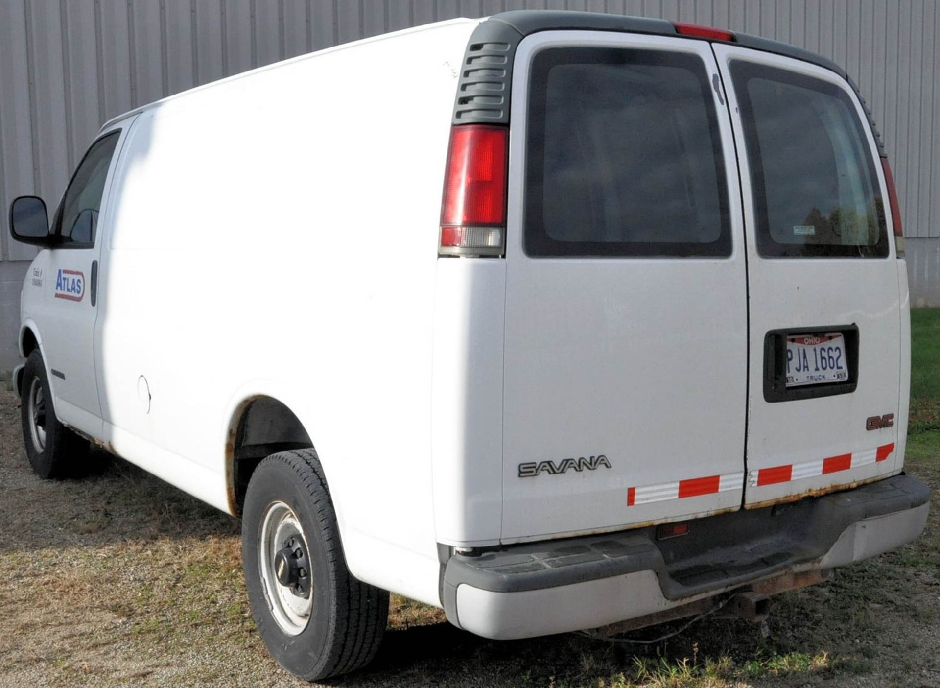 2002 CHEVY 3500 CARGO VAN, VIN 1GCHG35R621191122, GAS ENGINE, AUTOMATIC TRANSMISSION, 176,715 MILES, - Image 4 of 5