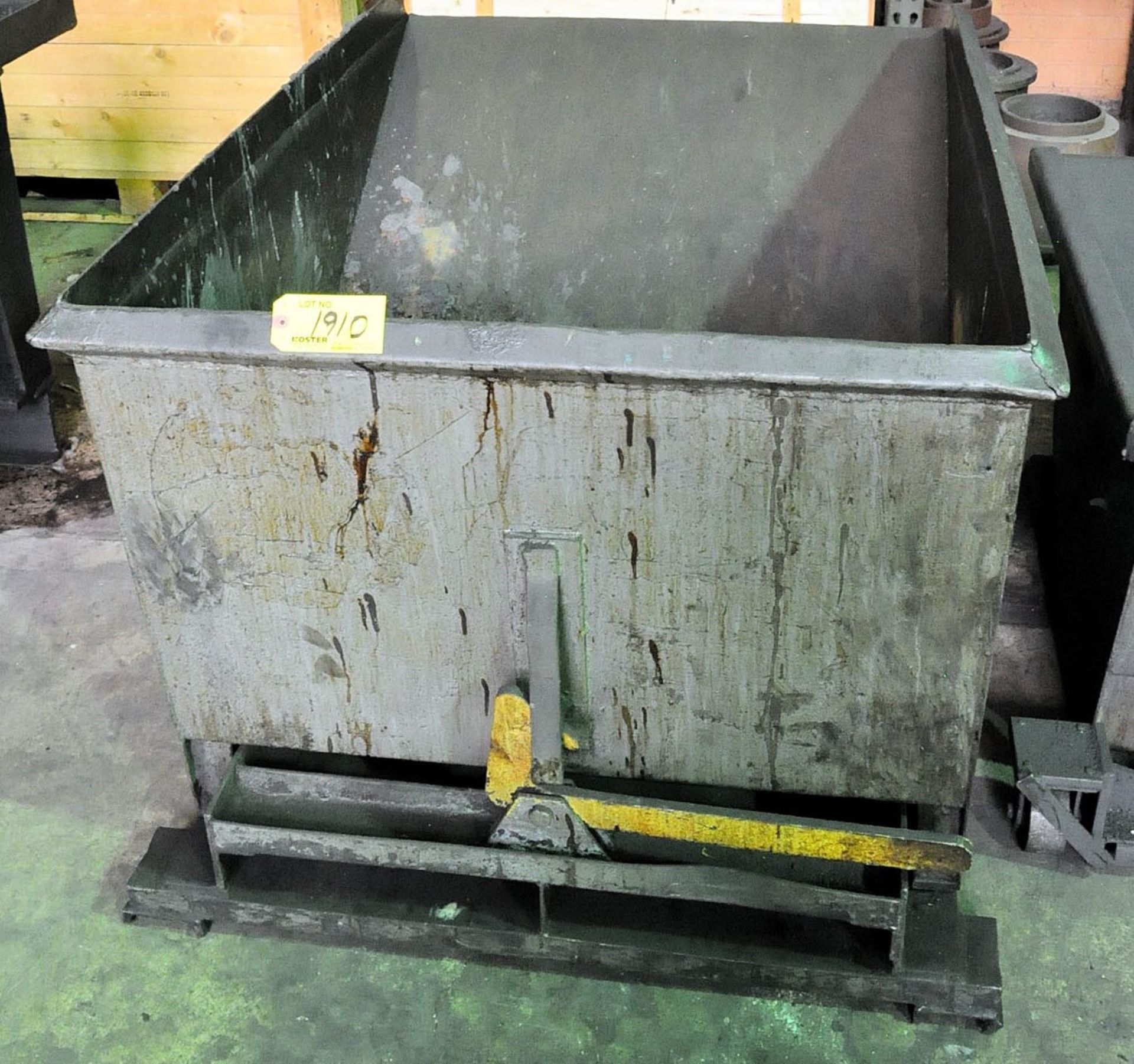 WRIGHT TYPE MEDIUM SIZED DUMP HOPPER, (AIR COMPRESSOR ROOM-TIFFIN)