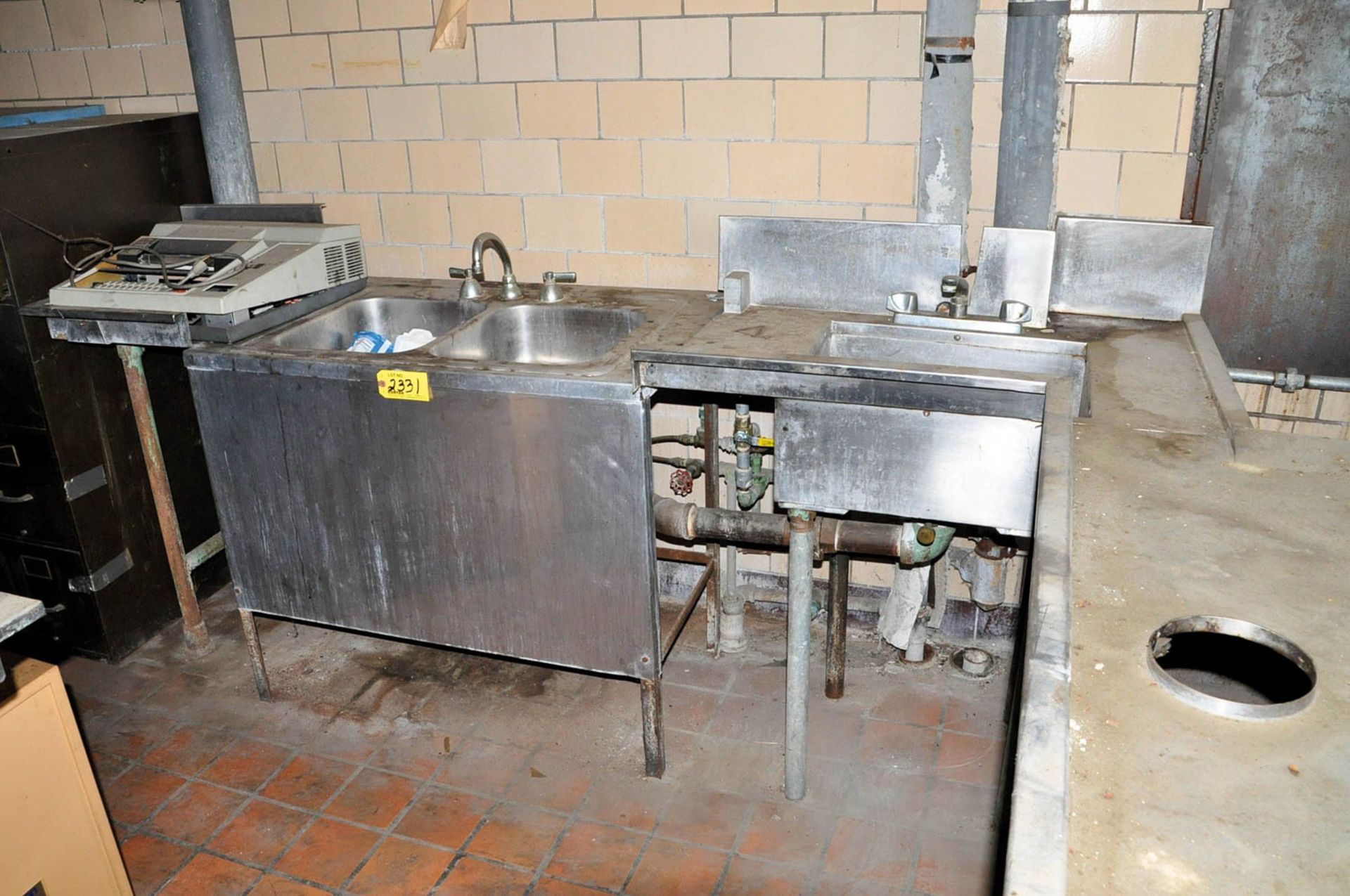 HOBART MDL.GM-2, DISHWASHING STATION WITH STAINLESS STEEL COUNTERS, (1) SINGLE BASIN SINK & (1) 2- - Image 3 of 5