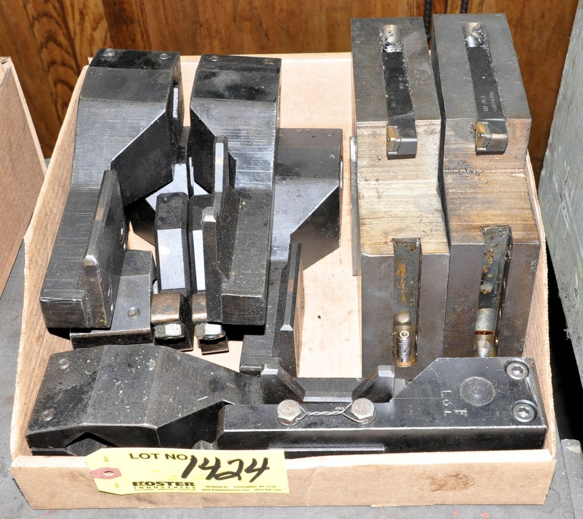 INSERT TOOLING IN (1) BOX,(TOOL ROOM-TIFFIN)