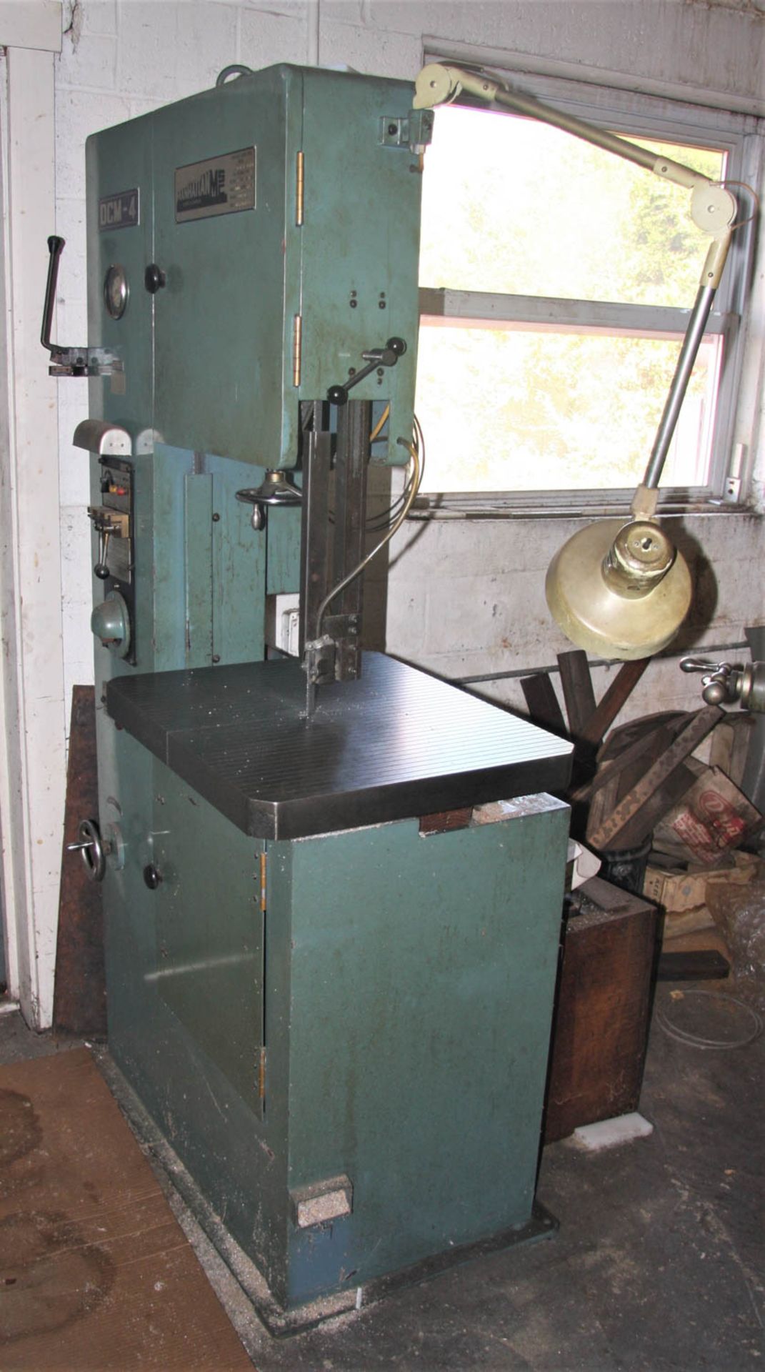 MSC MDL. DCM-4-951437 16" VERTICAL BANDSAW, VARI-SPEED, WITH 19-1/2" X 23-1/4" TILTING TABLE, BUTT