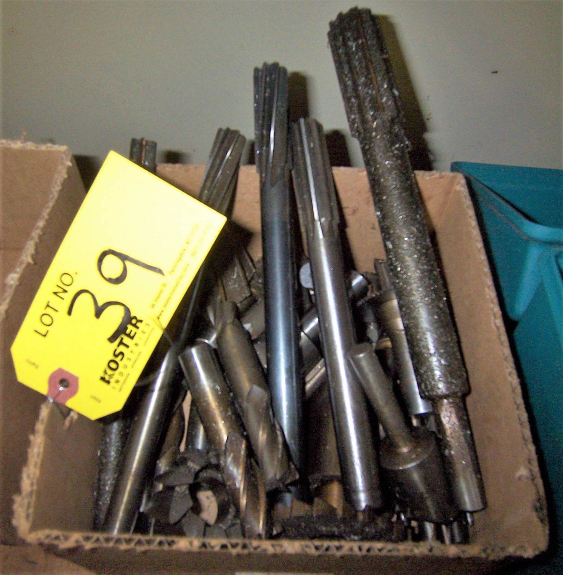 LOT OF MISCELLANEOUS TOOLING